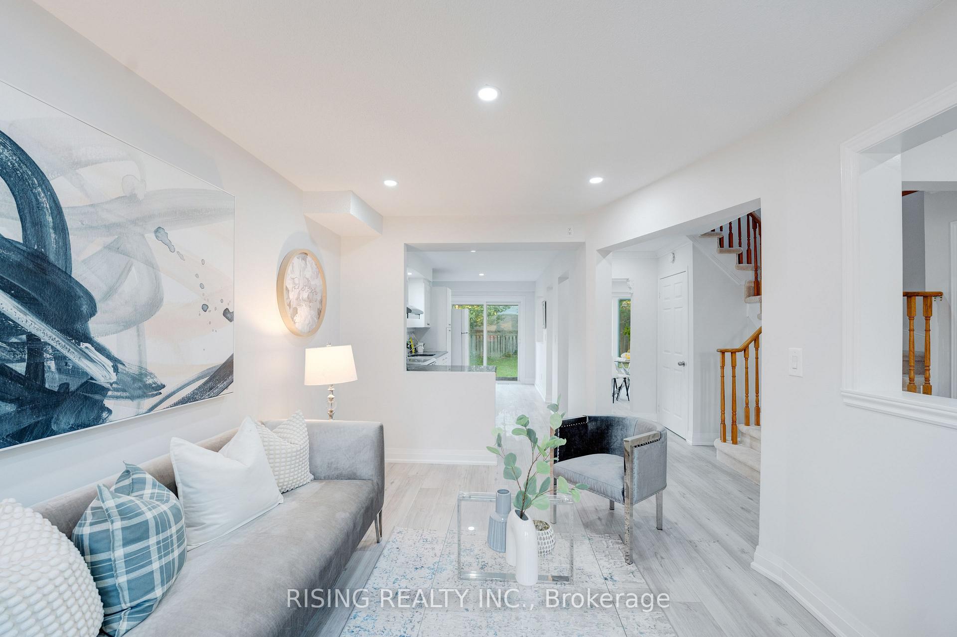 Photo 5 of 882 Renaissance Drive, Oshawa, Lakeview — HOMEH