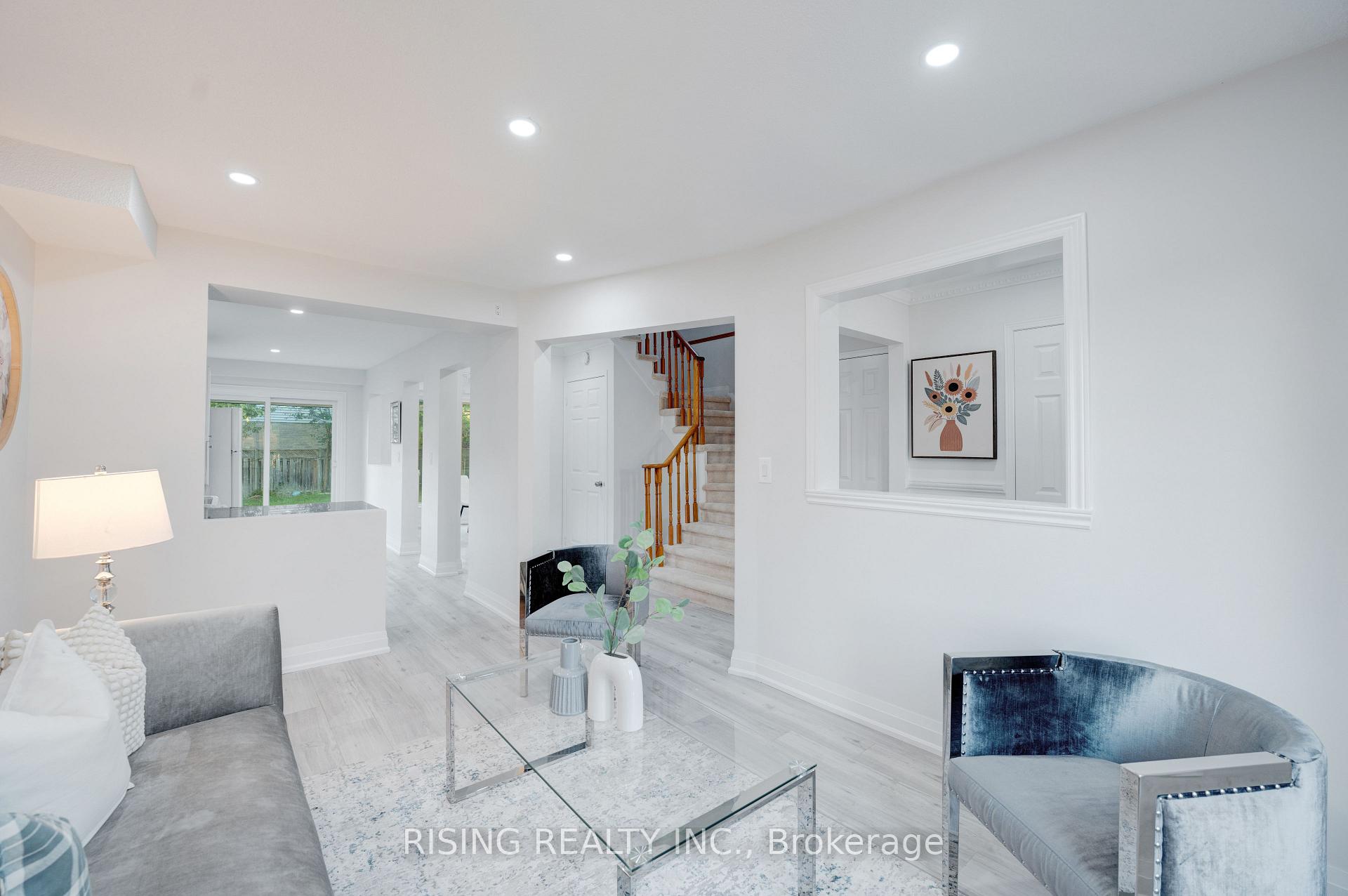Photo 6 of 882 Renaissance Drive, Oshawa, Lakeview — HOMEH
