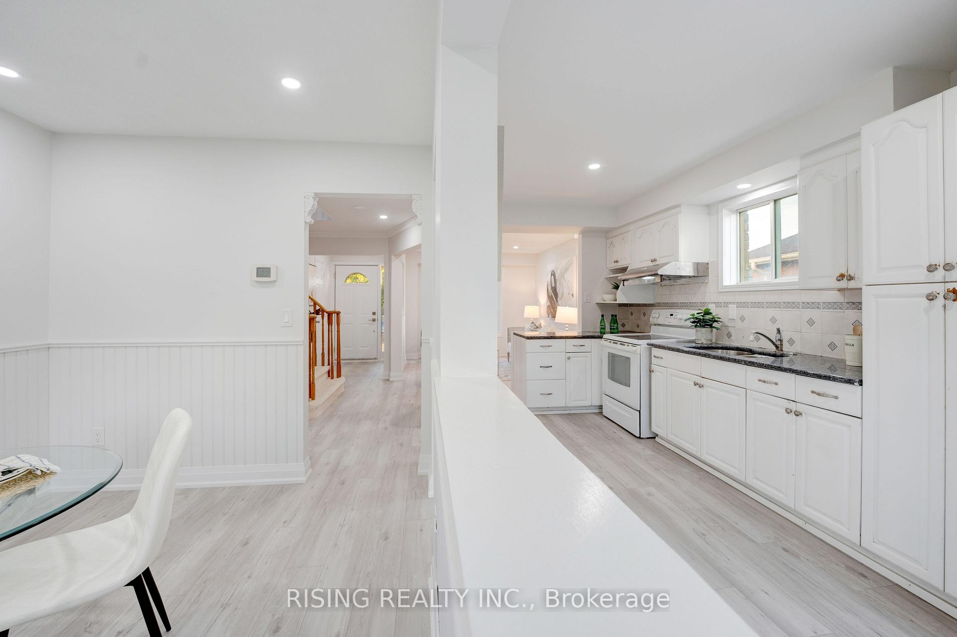 Photo 9 of 882 Renaissance Drive, Oshawa, Lakeview — HOMEH