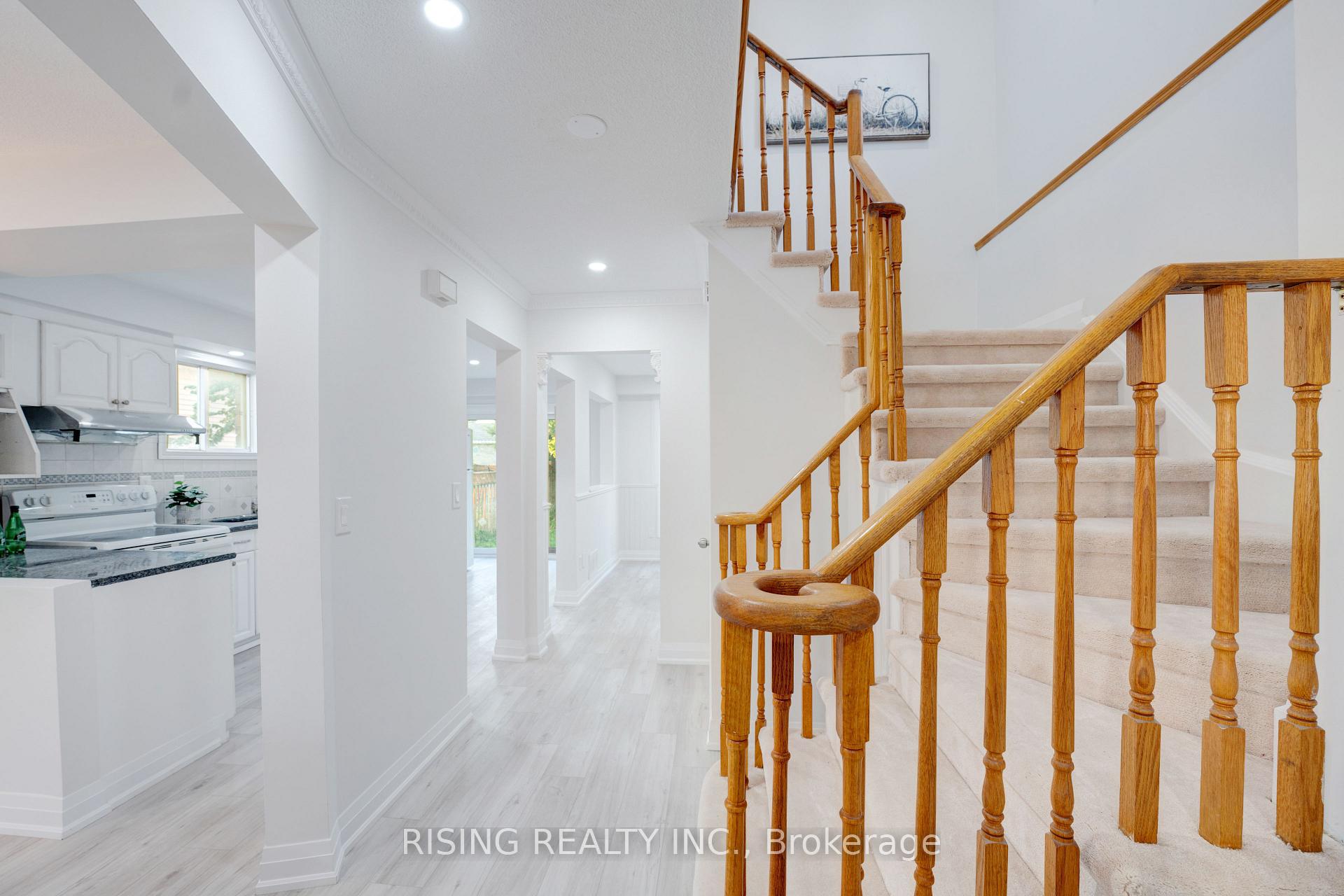 Photo 17 of 882 Renaissance Drive, Oshawa, Lakeview — HOMEH