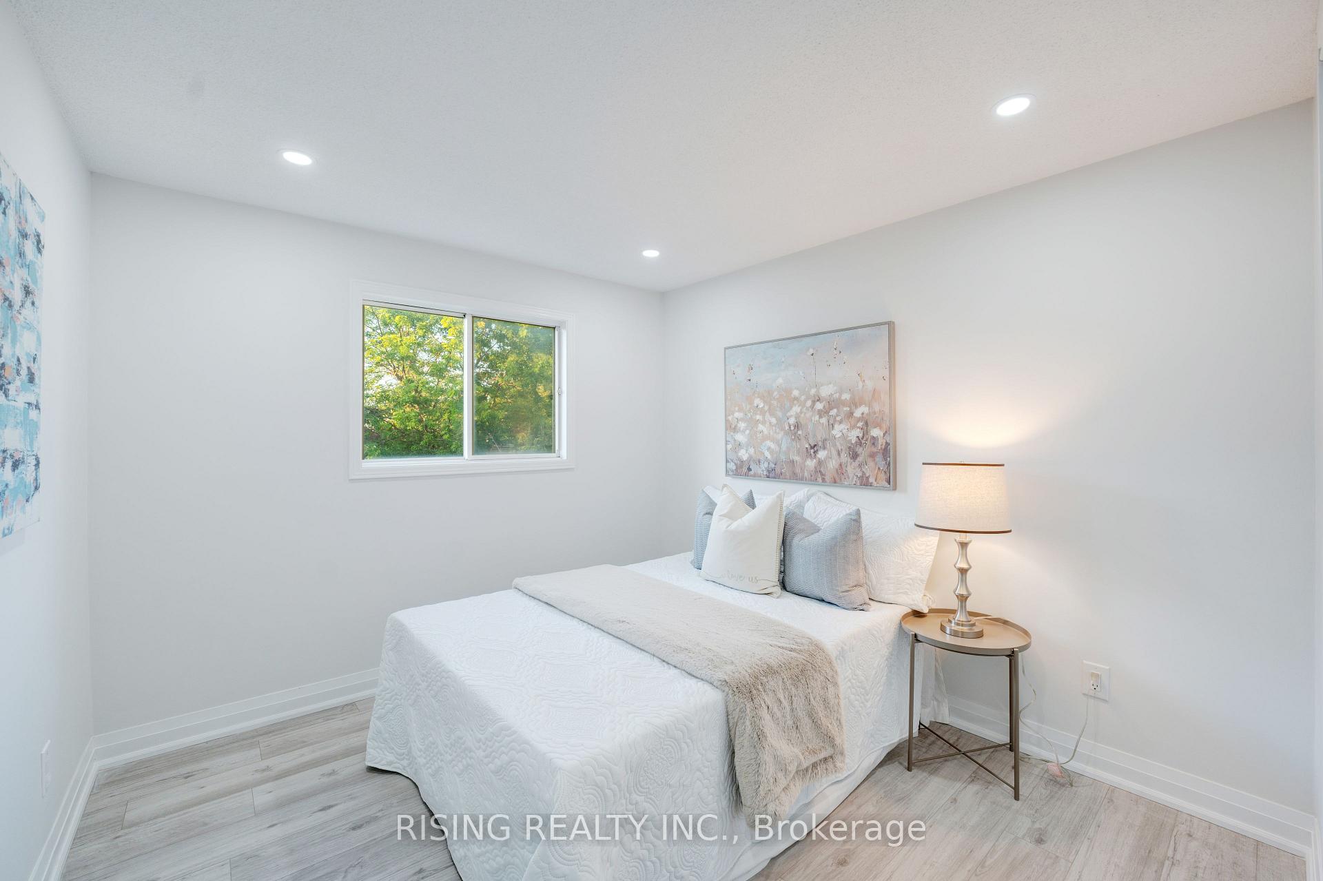 Photo 18 of 882 Renaissance Drive, Oshawa, Lakeview — HOMEH