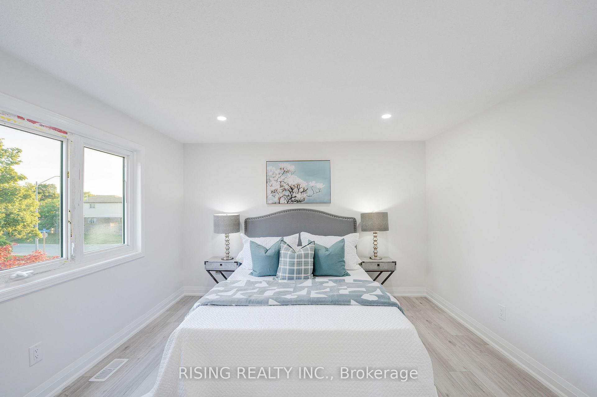 Photo 24 of 882 Renaissance Drive, Oshawa, Lakeview — HOMEH