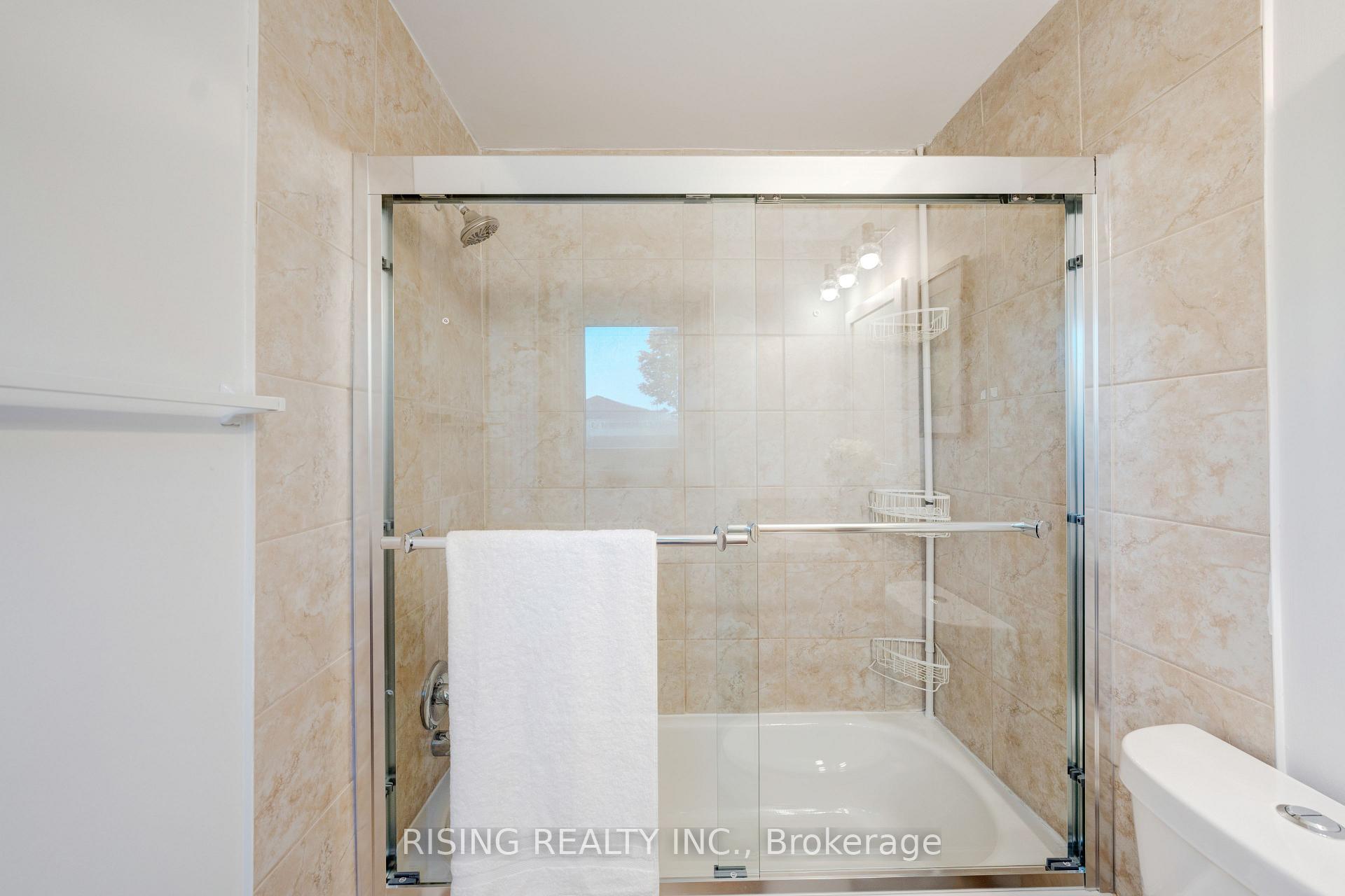 Photo 26 of 882 Renaissance Drive, Oshawa, Lakeview — HOMEH