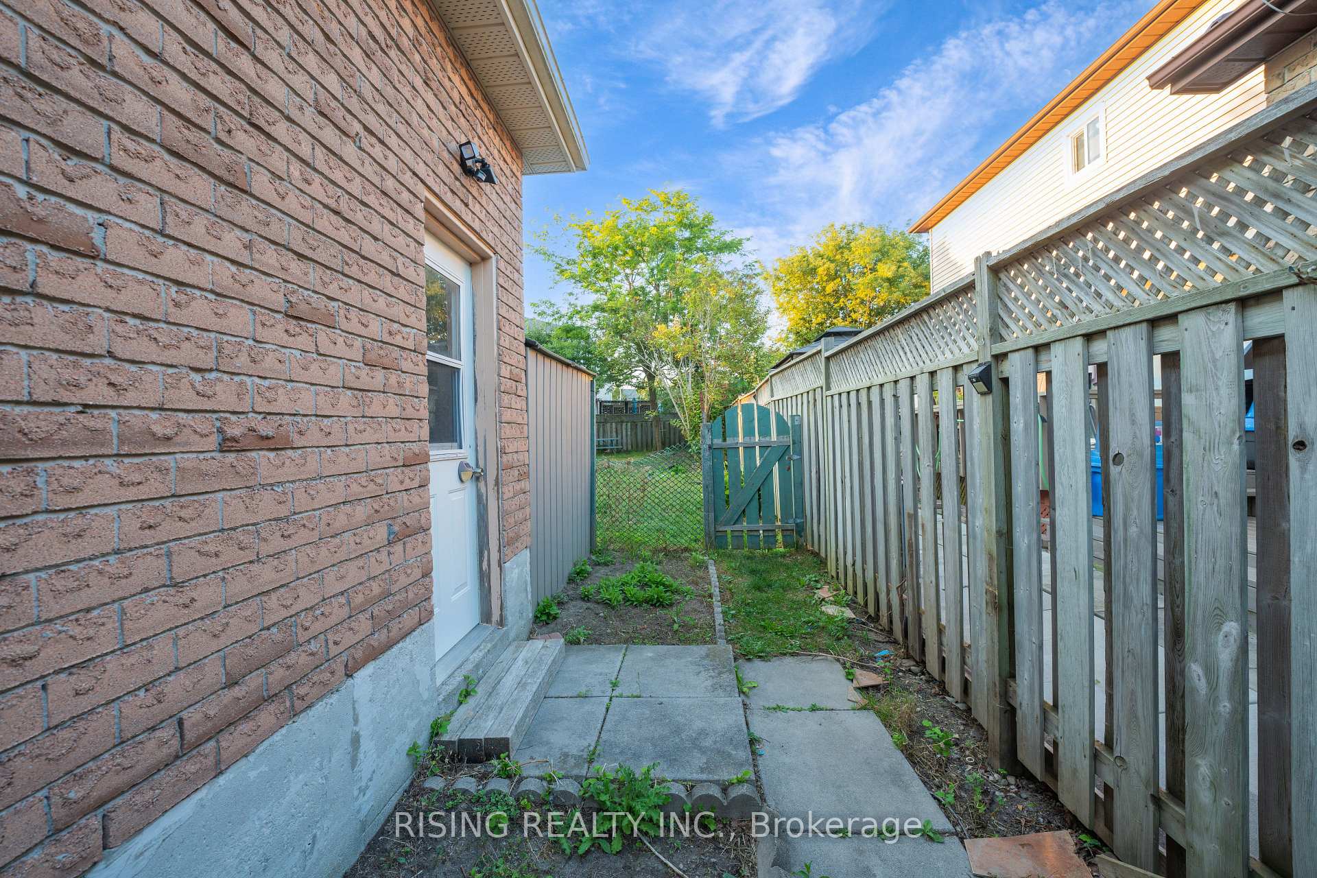 Photo 36 of 882 Renaissance Drive, Oshawa, Lakeview — HOMEH