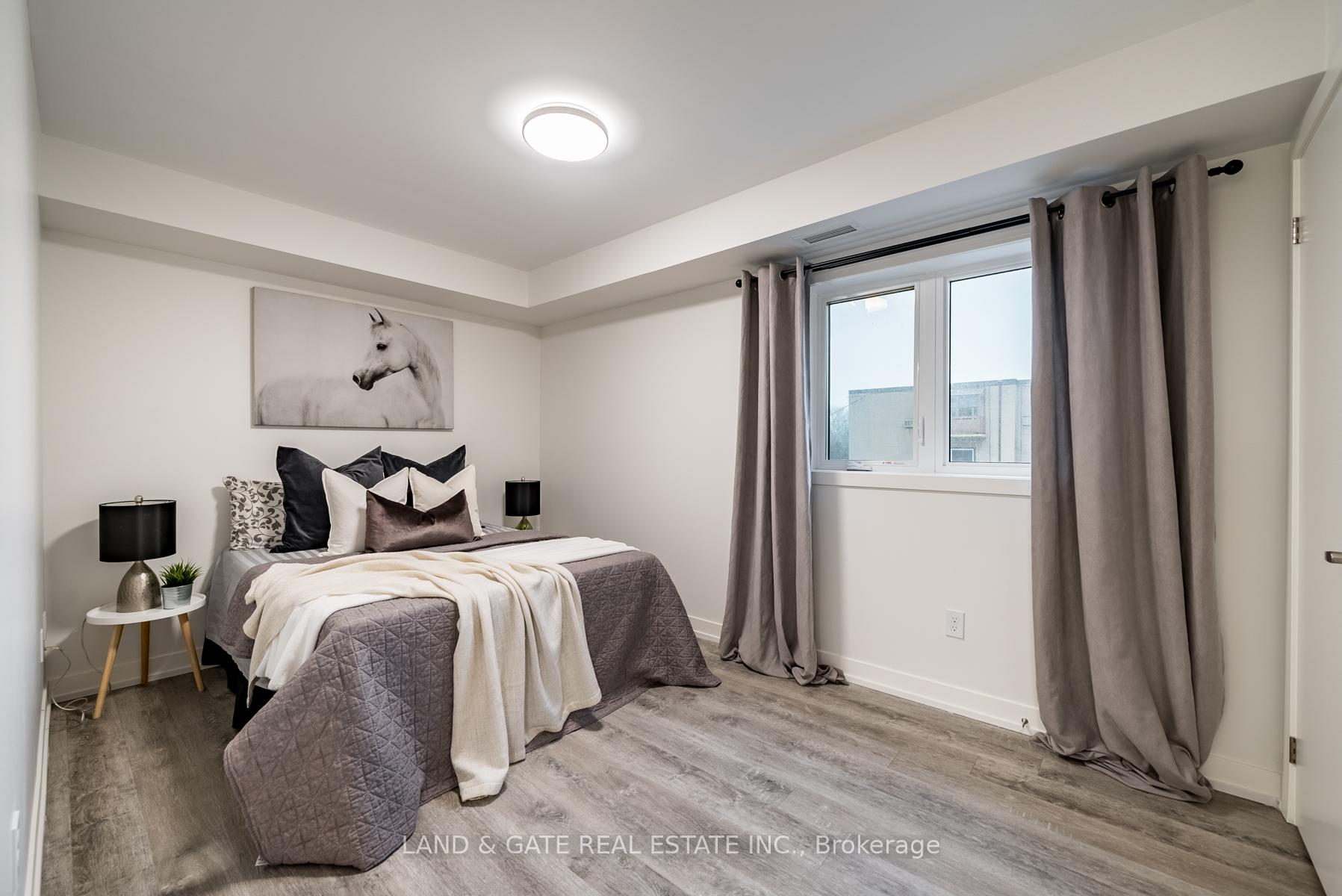 Photo 11 of Unit 404, 976 Simcoe Street N, Oshawa, Centennial — HOMEH