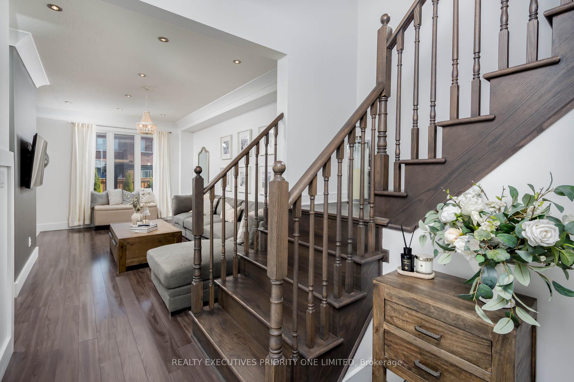 Photo 4 of 49 Prady Lane, New Tecumseth, Tottenham — HOMEH