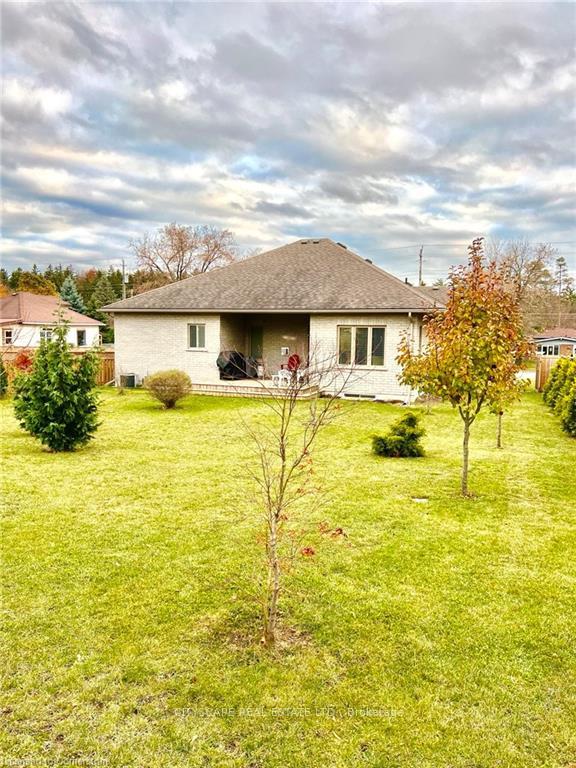 Photo 1 of 159 Victoria Street N, Norfolk, Simcoe — HOMEH