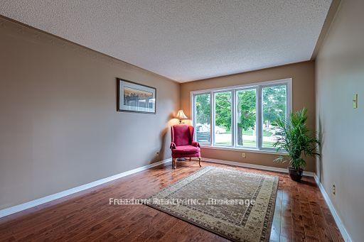 Photo 14 of 94 Lewis Drive, Orillia — HOMEH