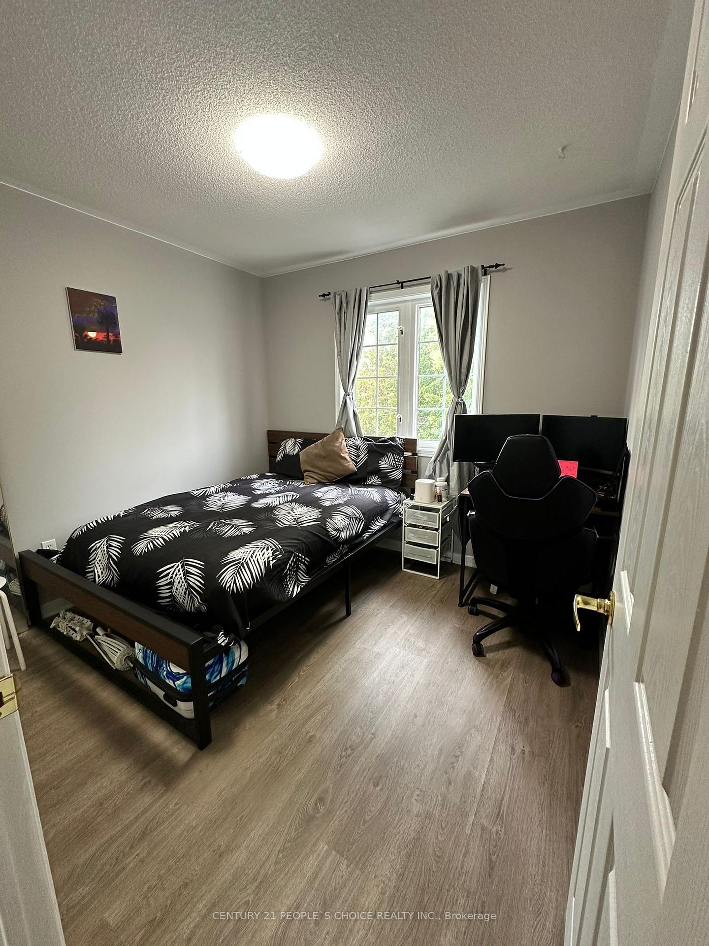 Photo 8 of 76 Cottingham Crescent, Oshawa, Farewell — HOMEH