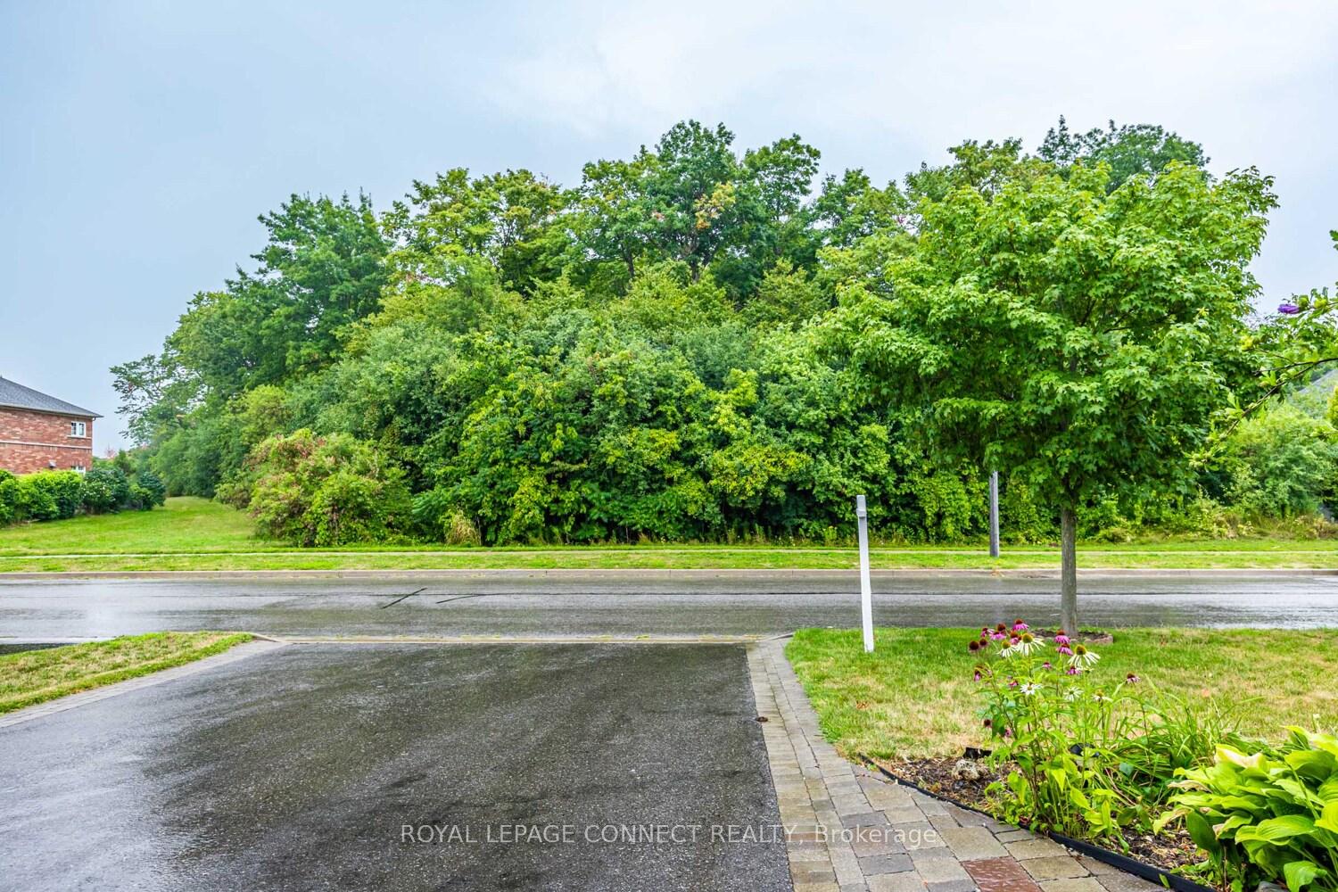 Photo 2 of 760 Eagle Ridge Drive, Oshawa, Taunton — HOMEH