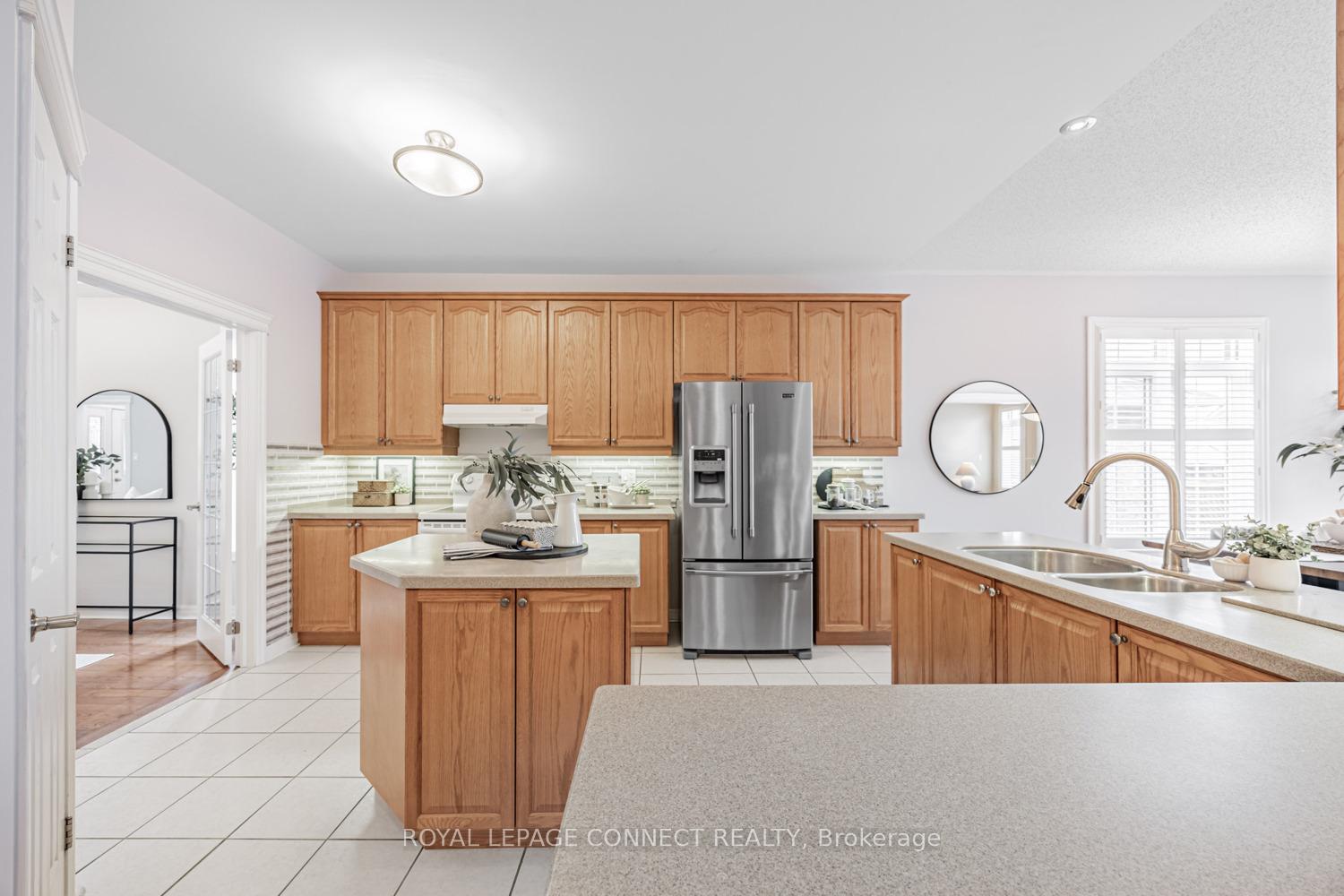 Photo 10 of 760 Eagle Ridge Drive, Oshawa, Taunton — HOMEH