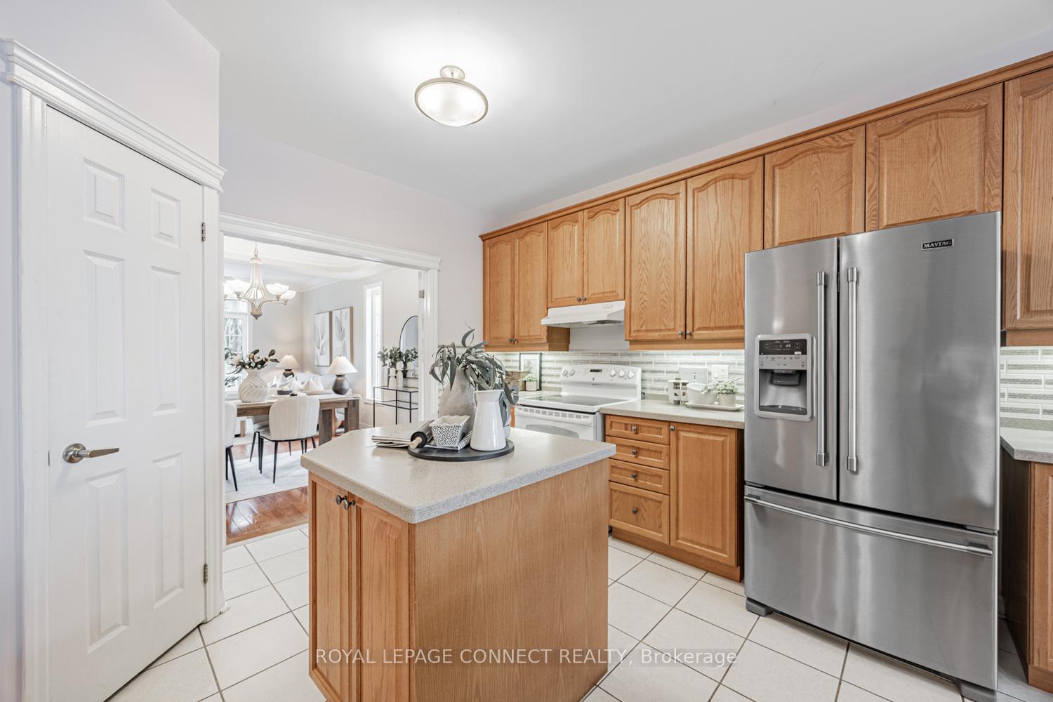 Photo 12 of 760 Eagle Ridge Drive, Oshawa, Taunton — HOMEH