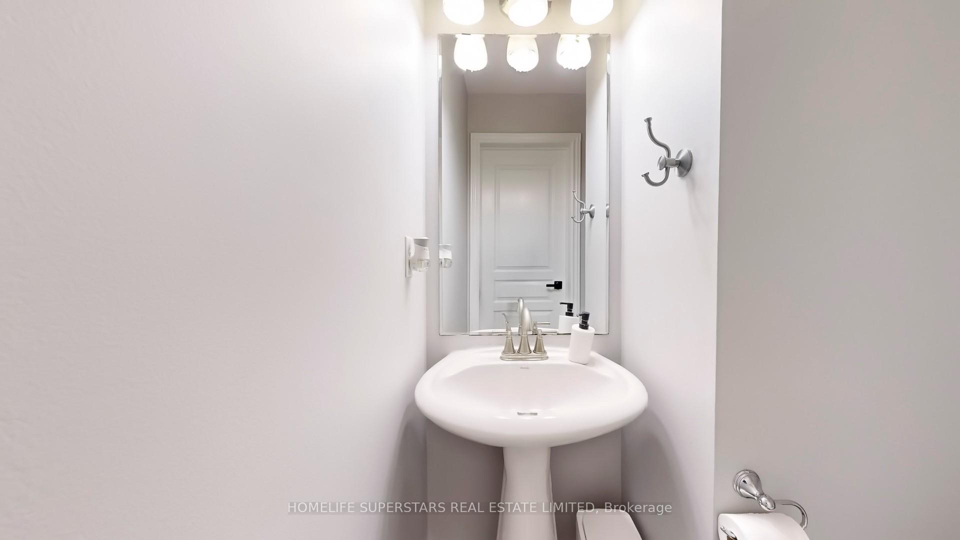 Photo 10 of 1106 Little Crescent, Milton, Clarke — HOMEH