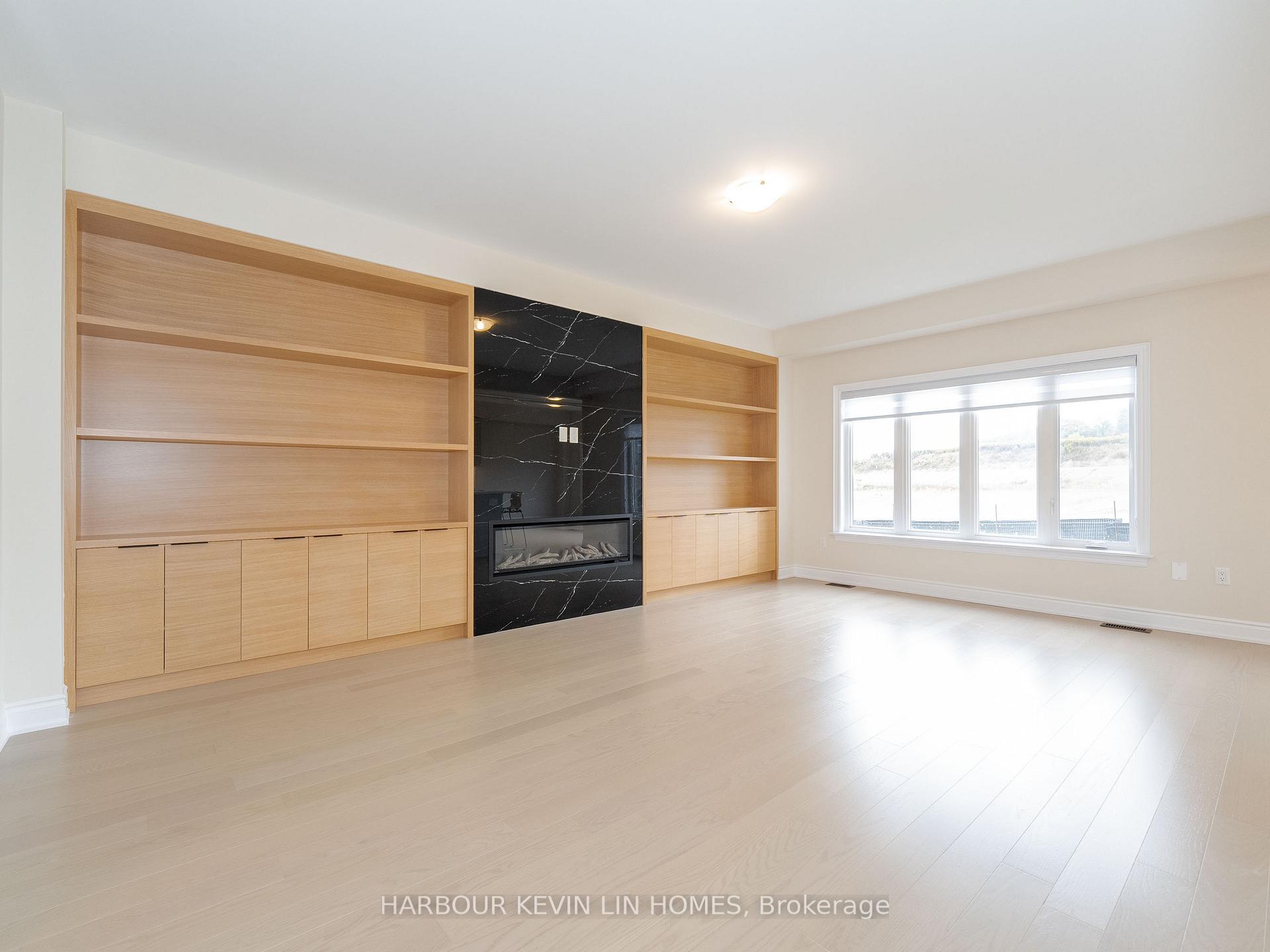 Photo 12 of 18 Janes Crescent, New Tecumseth, Rural New Tecumseth — HOMEH