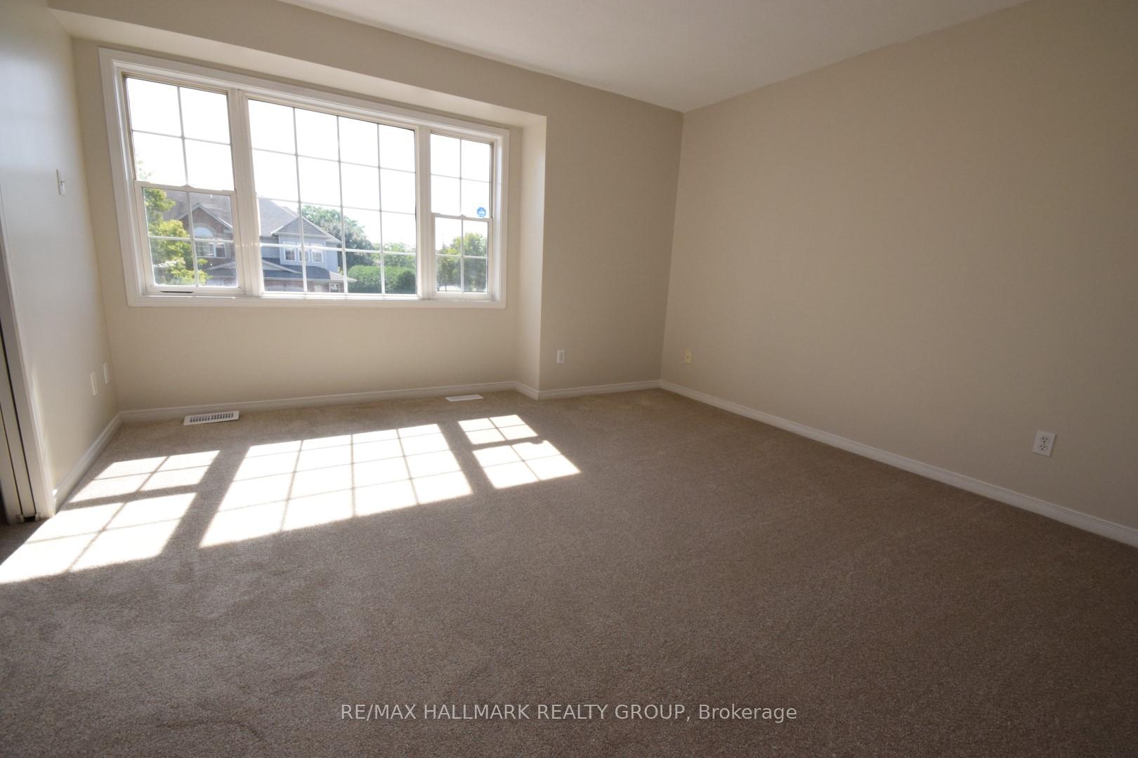 Photo 11 of 119 Topham Terrace, Ottawa, Fallingbrook/Gardenway South — HOMEH