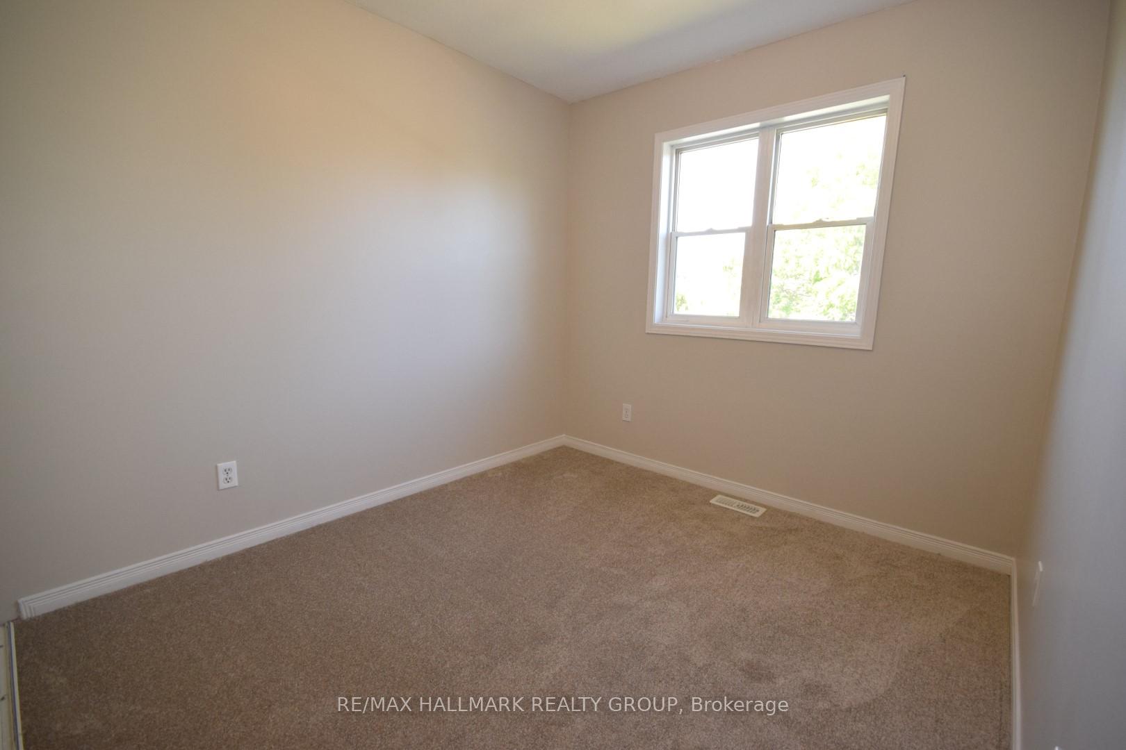 Photo 14 of 119 Topham Terrace, Ottawa, Fallingbrook/Gardenway South — HOMEH