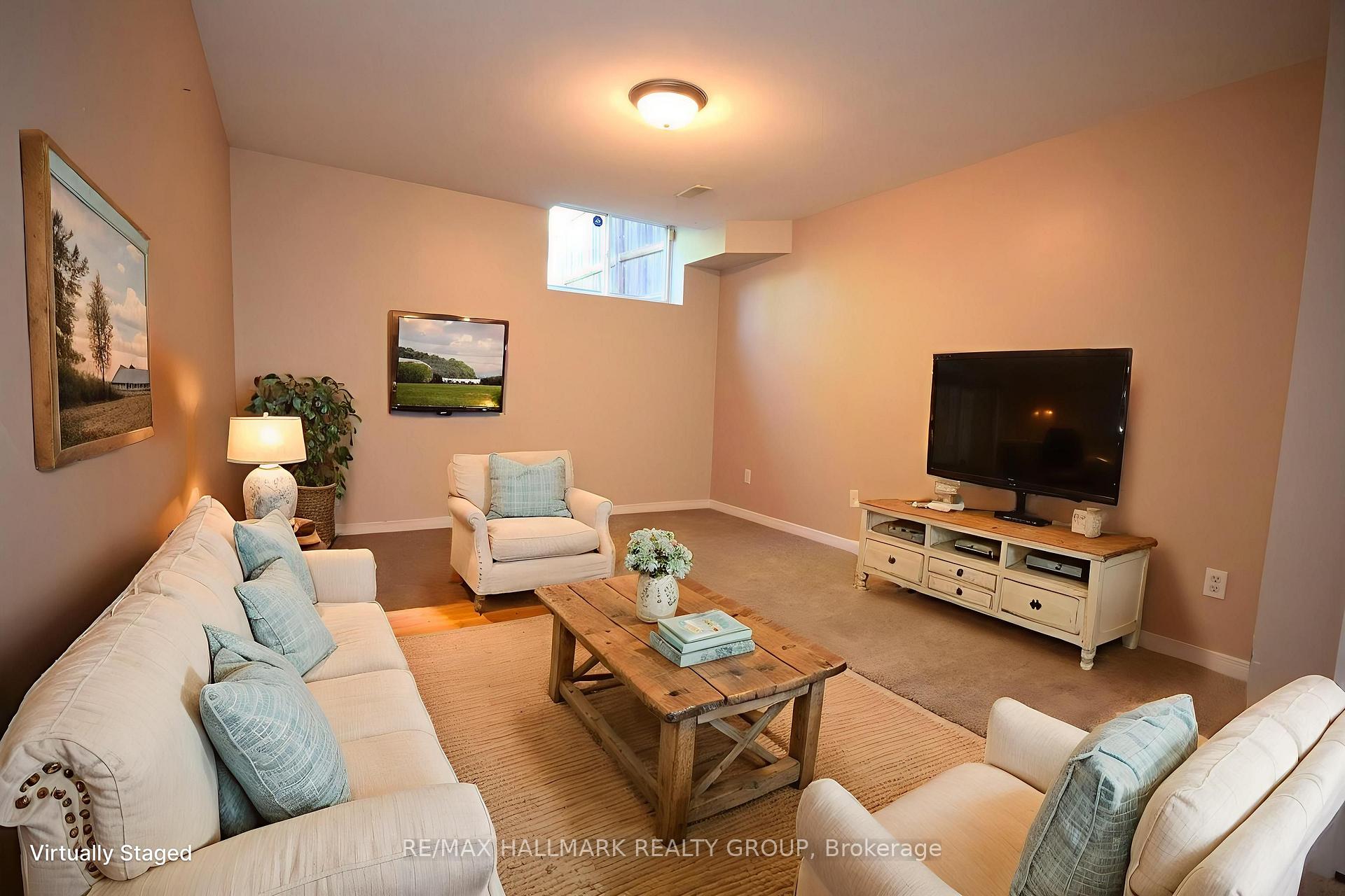 Photo 16 of 119 Topham Terrace, Ottawa, Fallingbrook/Gardenway South — HOMEH