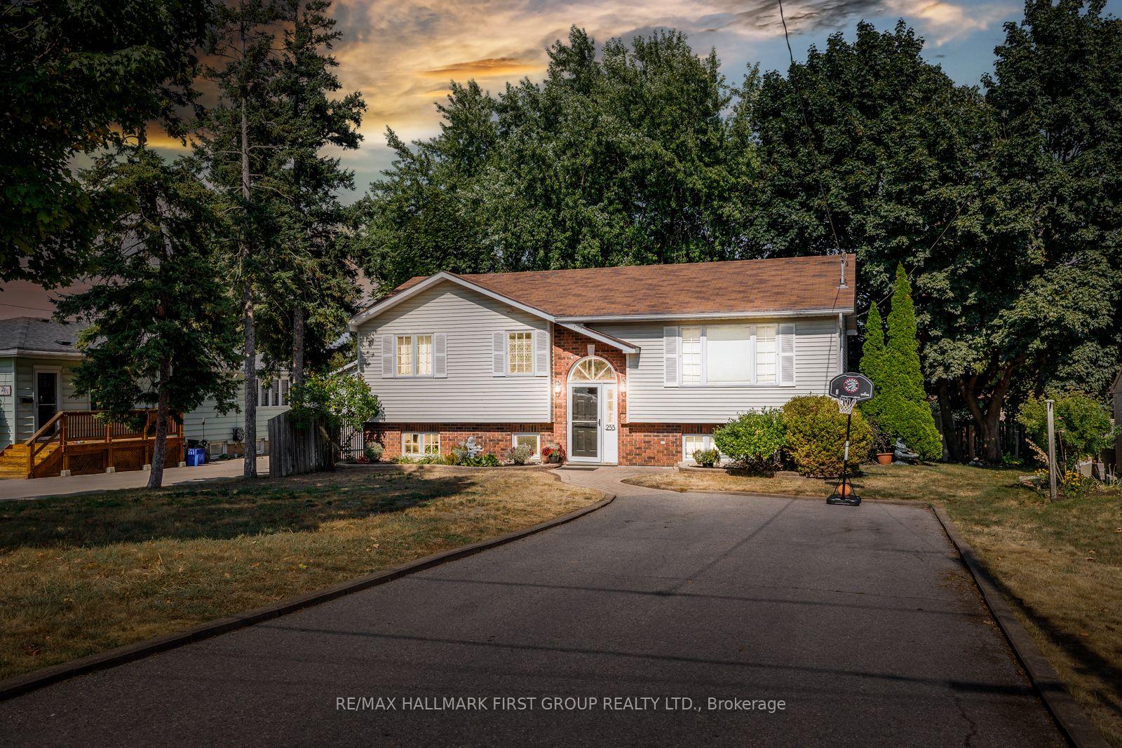 Photo 2 of 255 Gibbons Street, Oshawa, McLaughlin — HOMEH