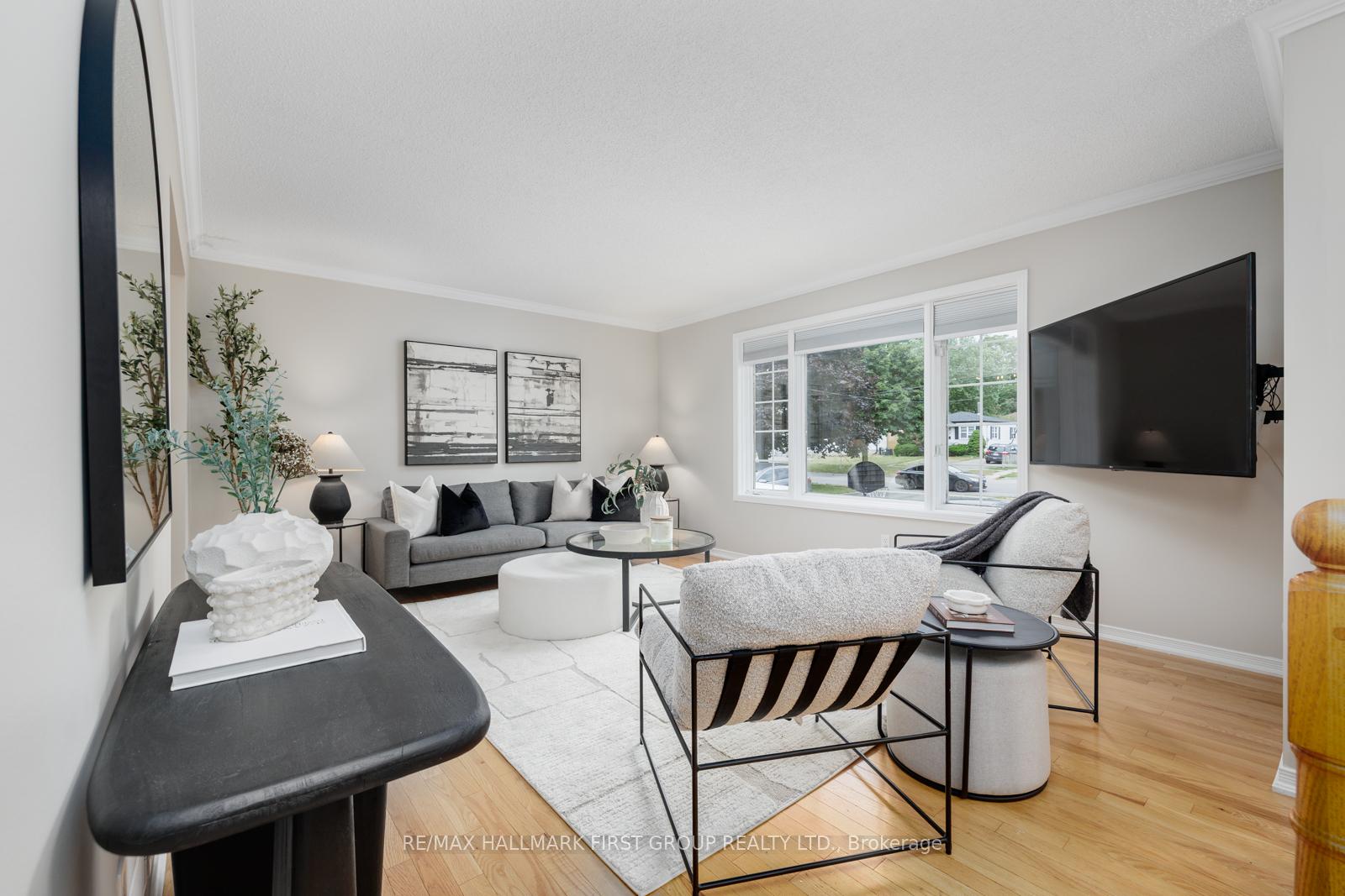 Photo 5 of 255 Gibbons Street, Oshawa, McLaughlin — HOMEH