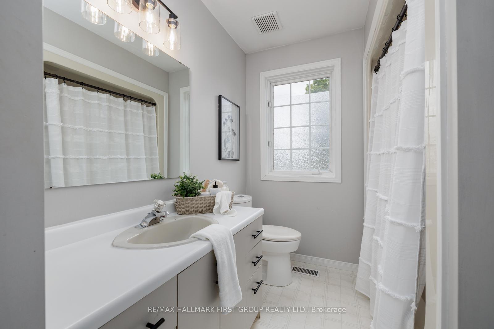 Photo 16 of 255 Gibbons Street, Oshawa, McLaughlin — HOMEH