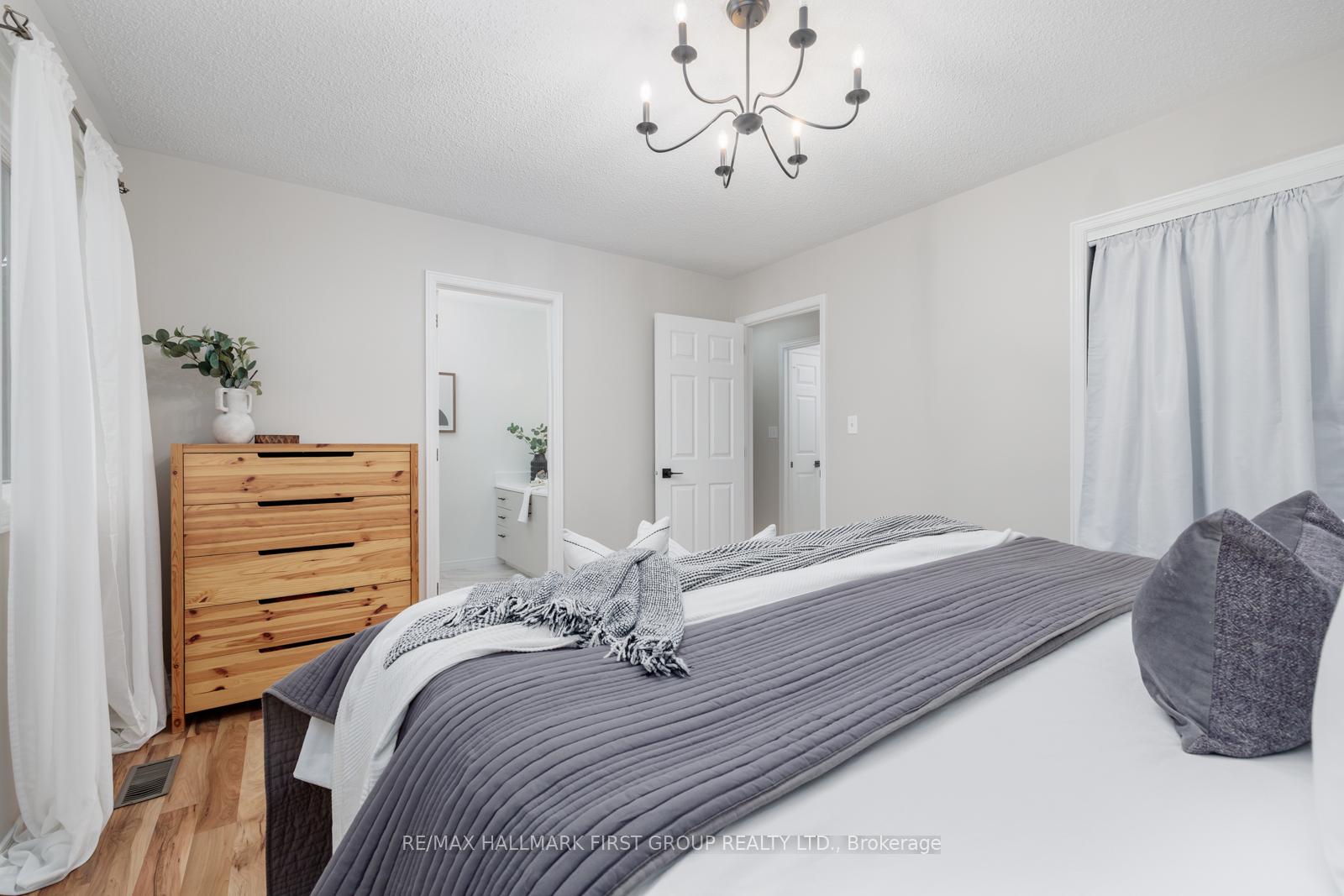Photo 18 of 255 Gibbons Street, Oshawa, McLaughlin — HOMEH