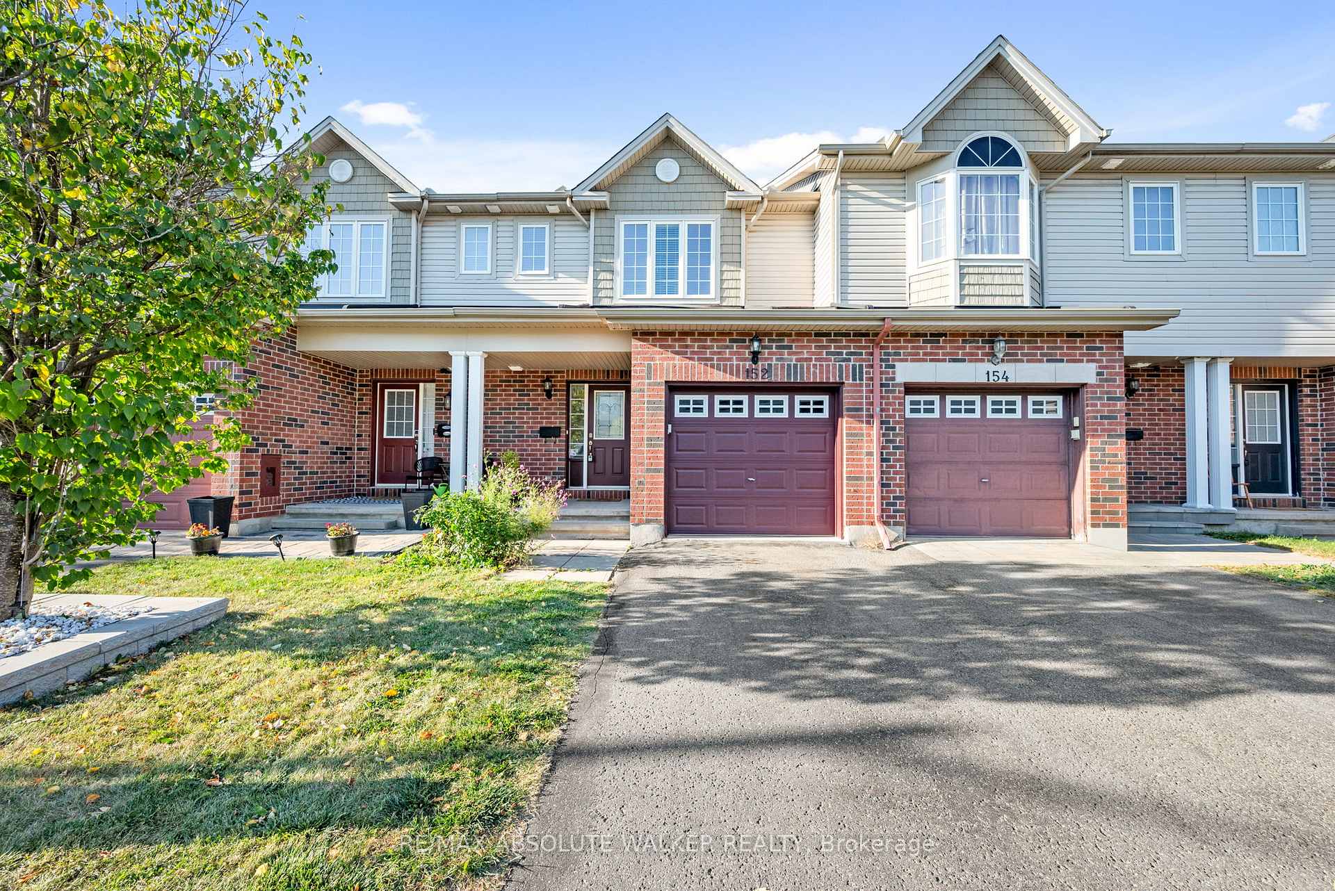 Photo 1 of 152 Challenge Crescent, Ottawa, Springridge/East Village — HOMEH