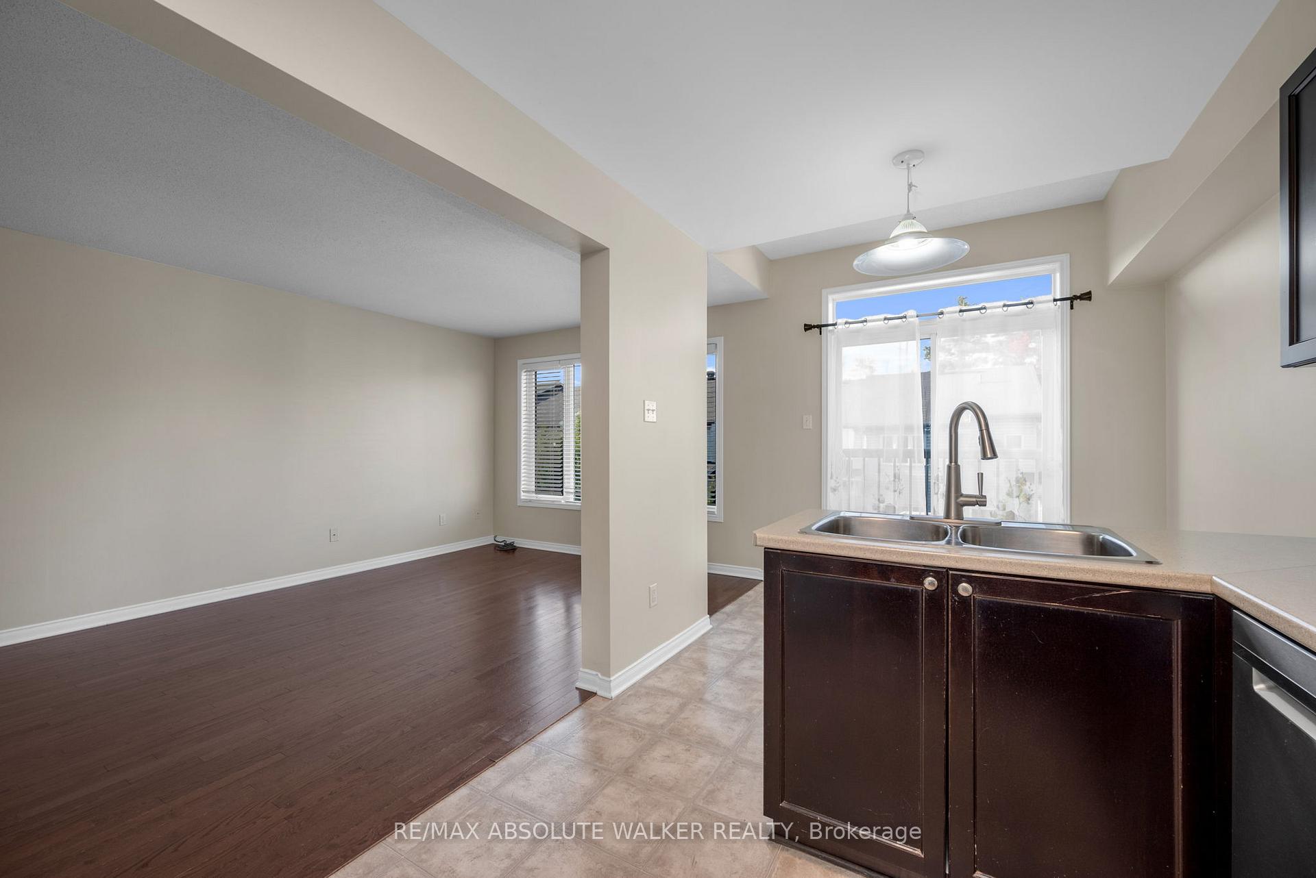 Photo 18 of 152 Challenge Crescent, Ottawa, Springridge/East Village — HOMEH
