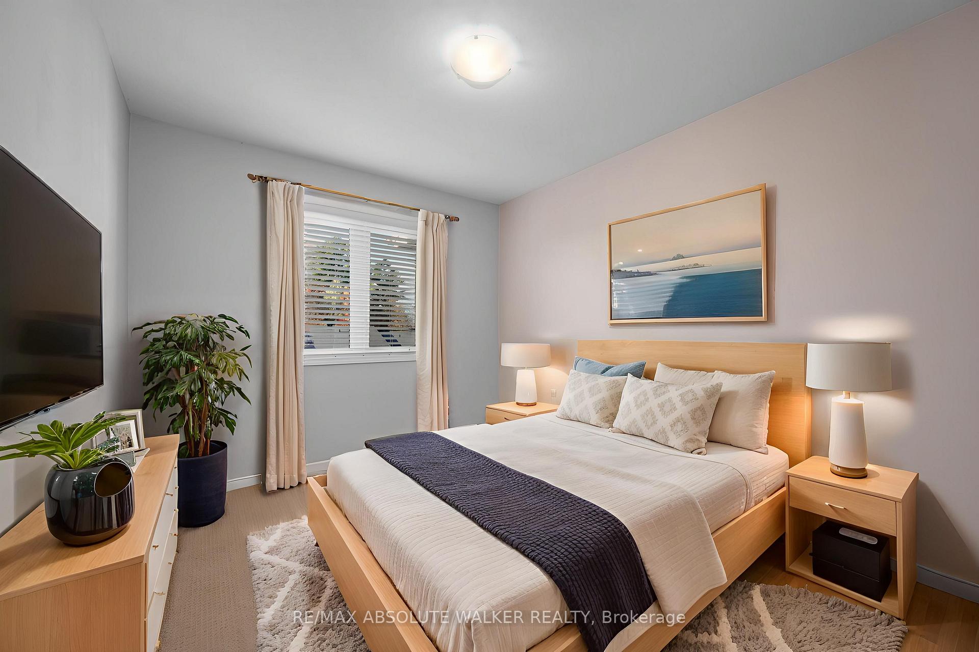 Photo 32 of 152 Challenge Crescent, Ottawa, Springridge/East Village — HOMEH