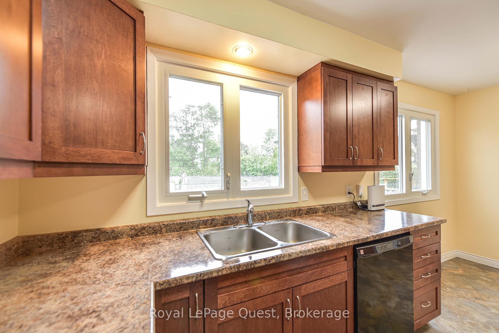 Photo 15 of 121 June Drive, Orillia — HOMEH