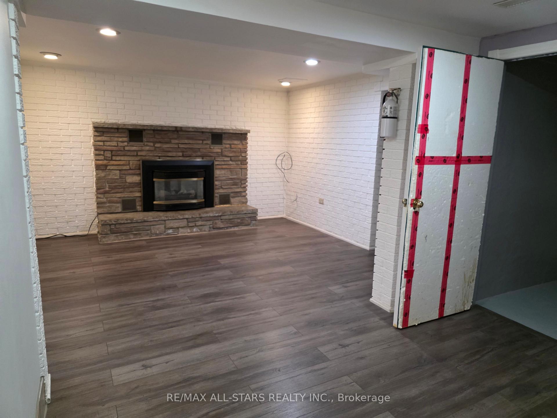Photo 1 of 221 Elgin Street W, Oshawa, McLaughlin — HOMEH