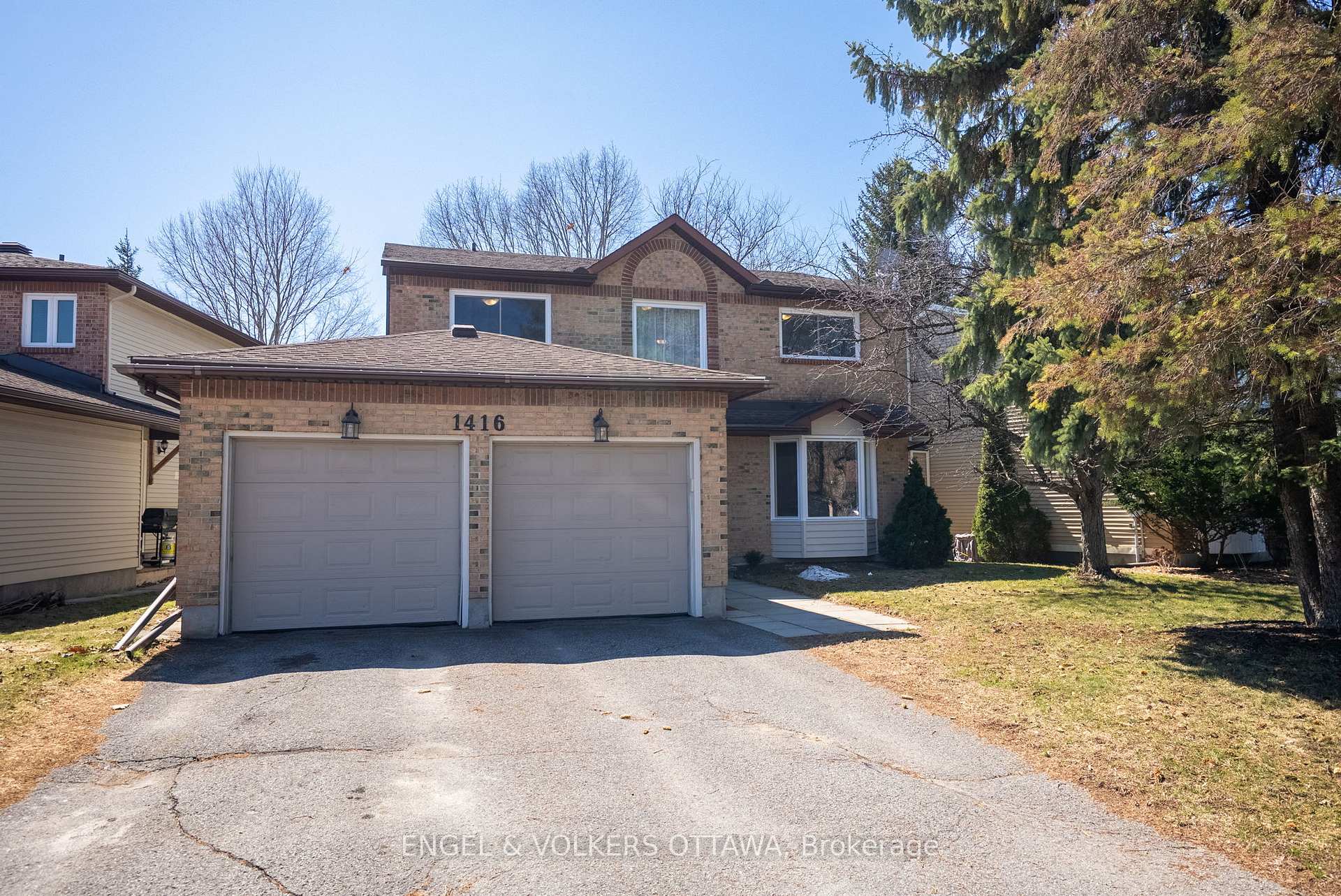 Photo 4 of 1416 Forest Valley Drive S, Ottawa, Chapel Hill — HOMEH