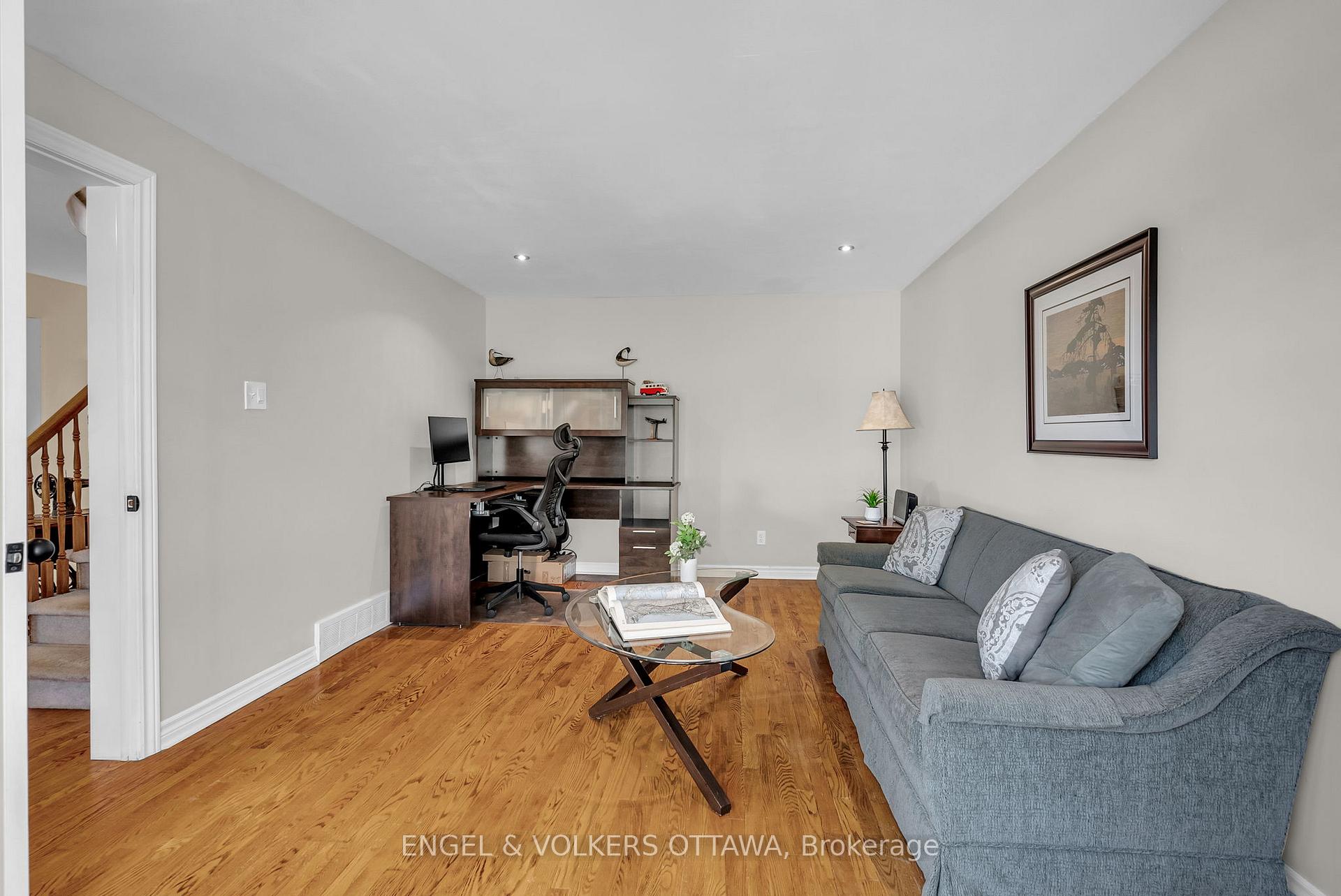 Photo 10 of 1416 Forest Valley Drive S, Ottawa, Chapel Hill — HOMEH