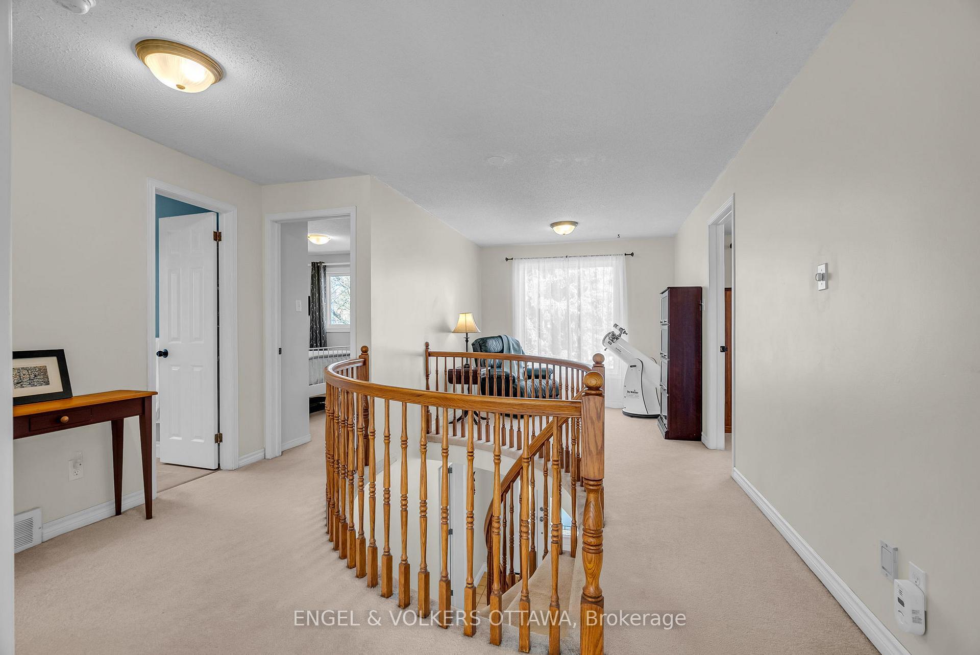 Photo 24 of 1416 Forest Valley Drive S, Ottawa, Chapel Hill — HOMEH