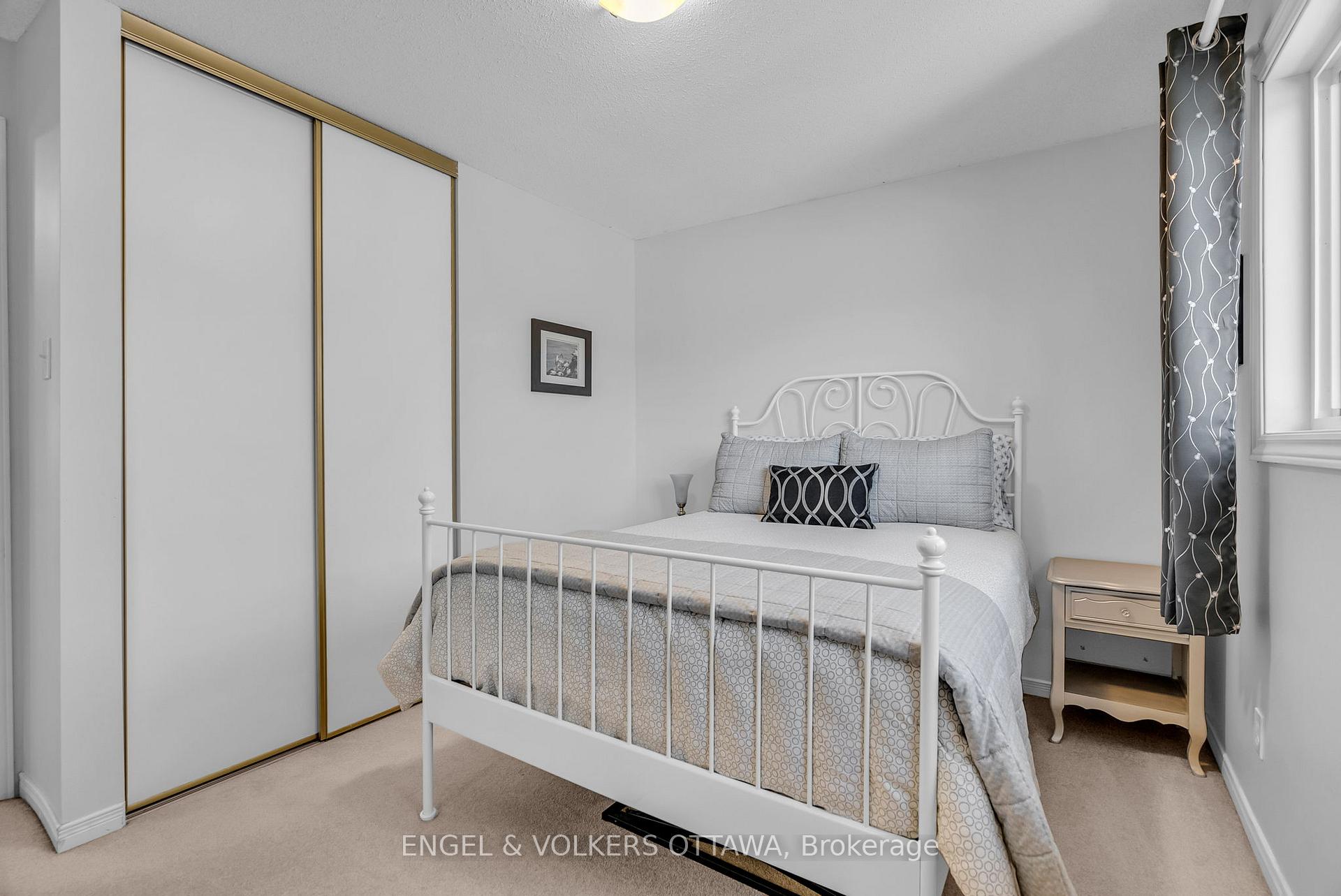Photo 38 of 1416 Forest Valley Drive S, Ottawa, Chapel Hill — HOMEH