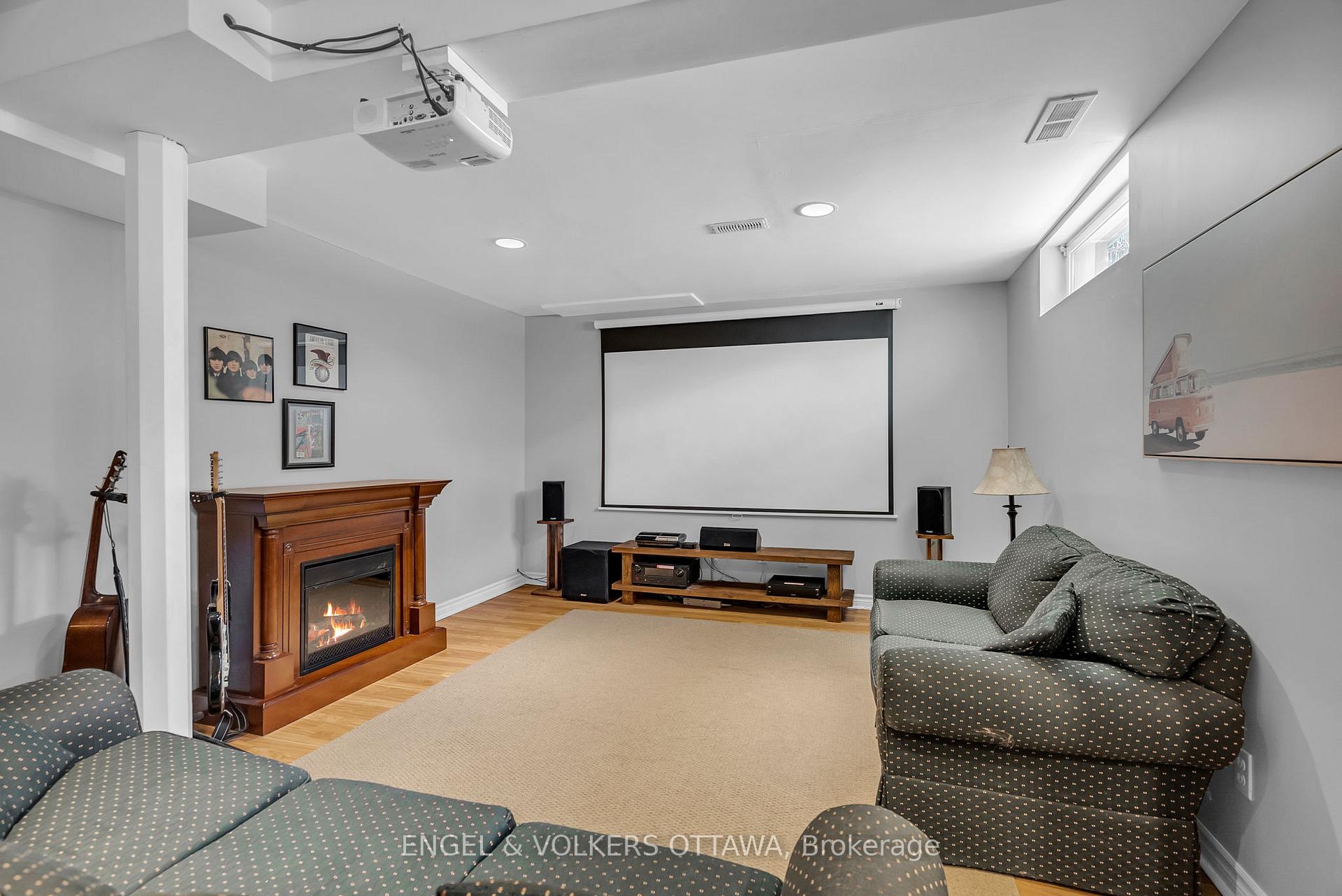 Photo 39 of 1416 Forest Valley Drive S, Ottawa, Chapel Hill — HOMEH