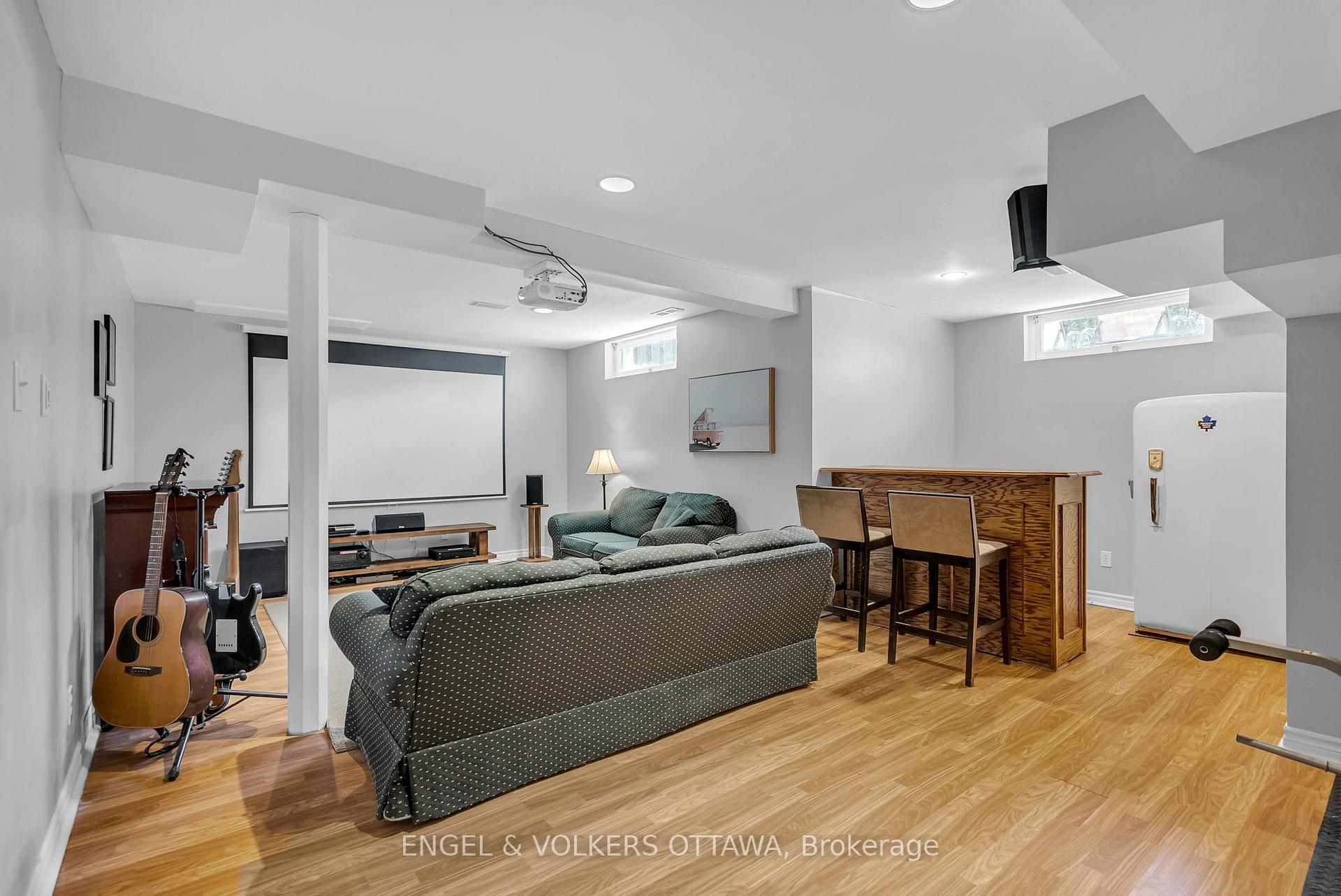 Photo 42 of 1416 Forest Valley Drive S, Ottawa, Chapel Hill — HOMEH