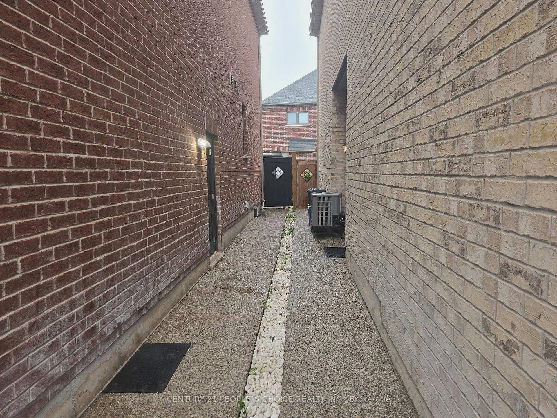 Photo 4 of Unit BSMT, 1305 Raspberry Terrace, Milton, Ford — HOMEH