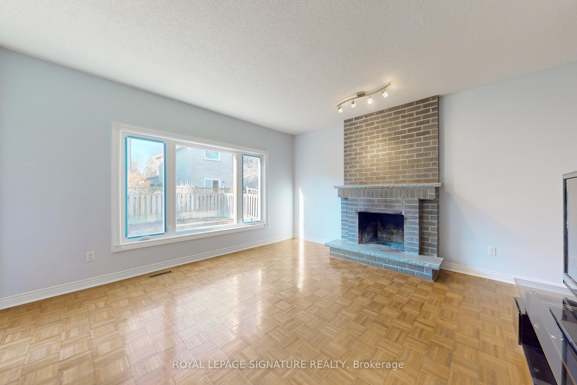 Photo 2 of 91 Captain Francis Drive, Markham, Buttonville — HOMEH