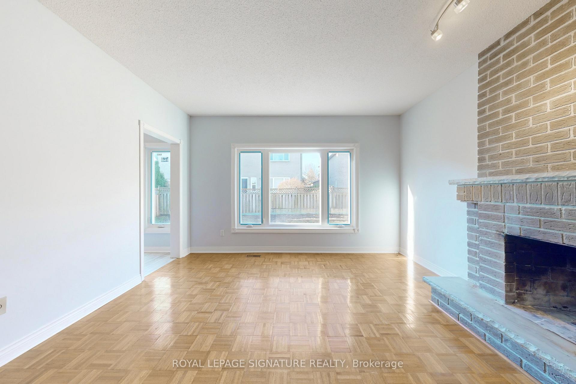 Photo 3 of 91 Captain Francis Drive, Markham, Buttonville — HOMEH