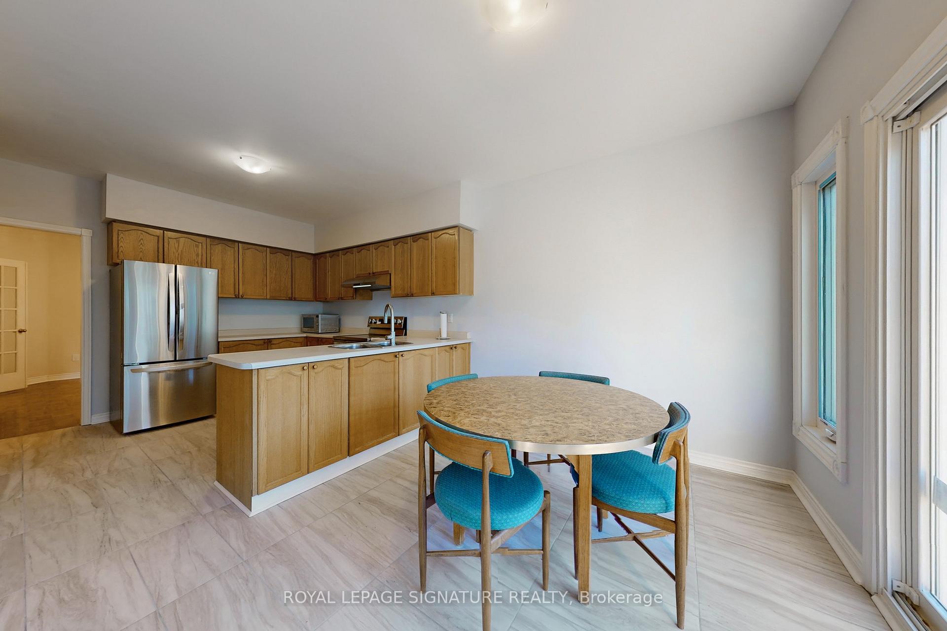 Photo 11 of 91 Captain Francis Drive, Markham, Buttonville — HOMEH