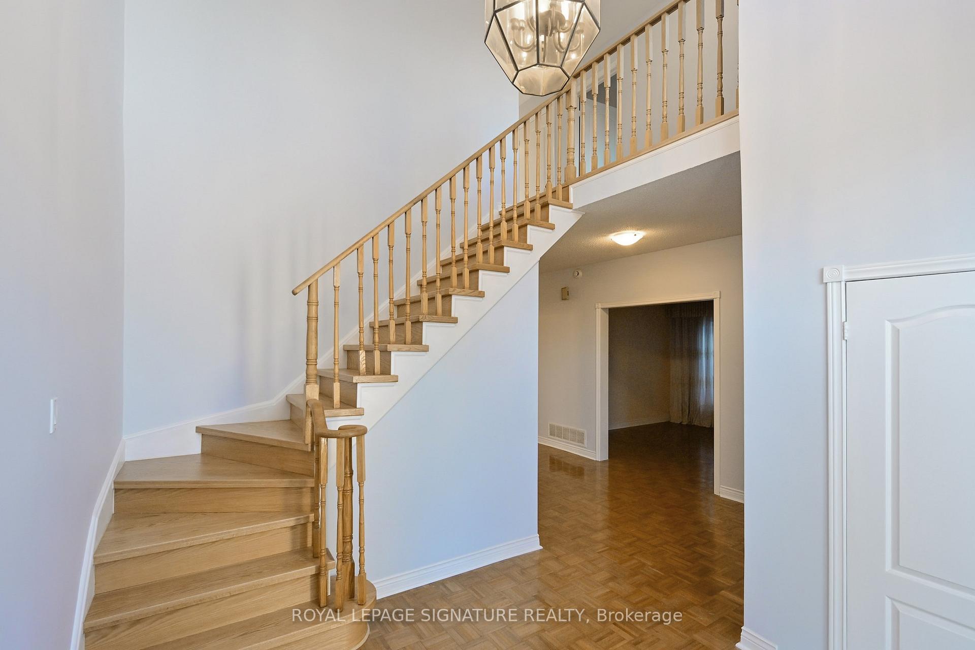 Photo 17 of 91 Captain Francis Drive, Markham, Buttonville — HOMEH