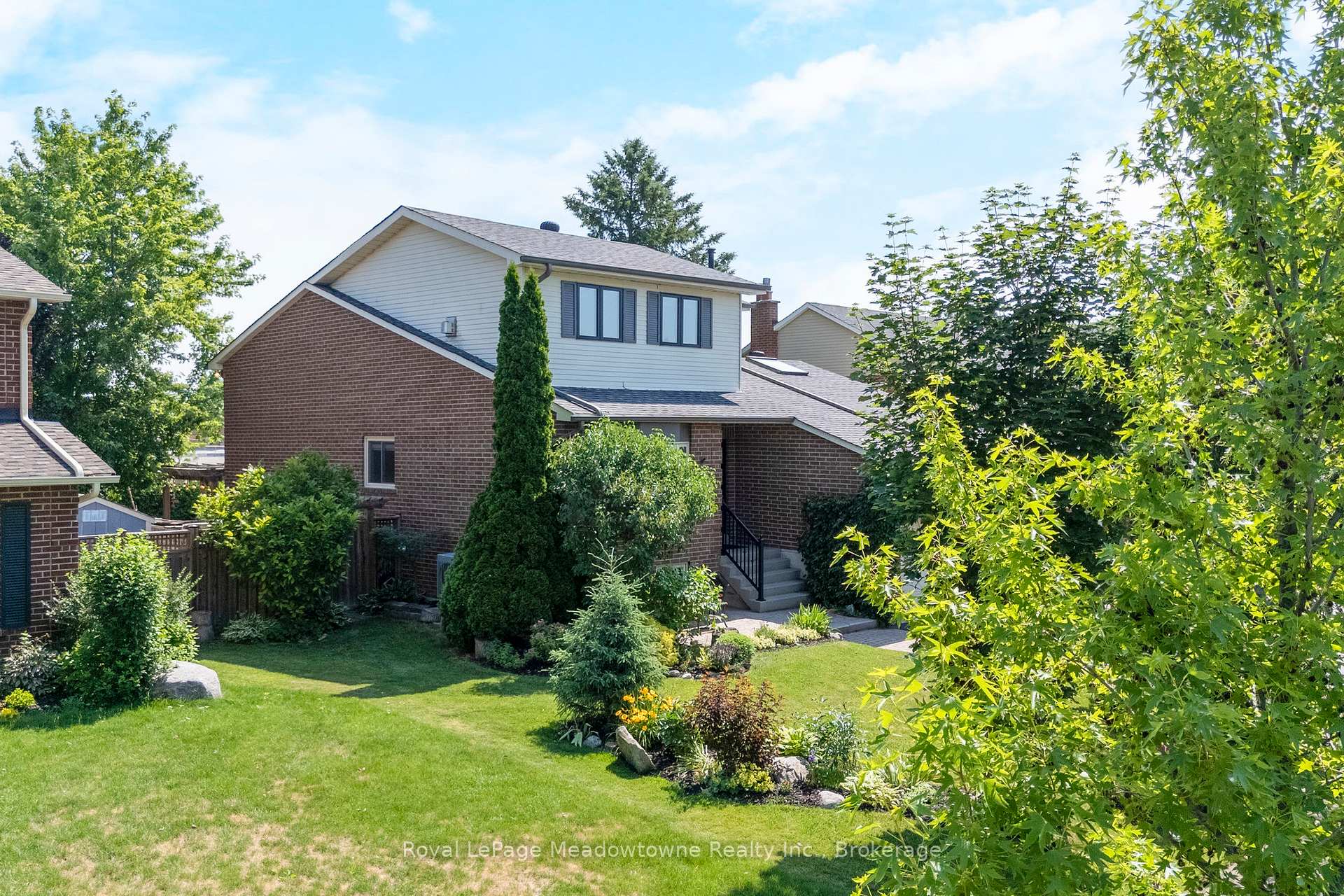 Photo 21 of 738 Robertson Crescent, Milton, Timberlea — HOMEH