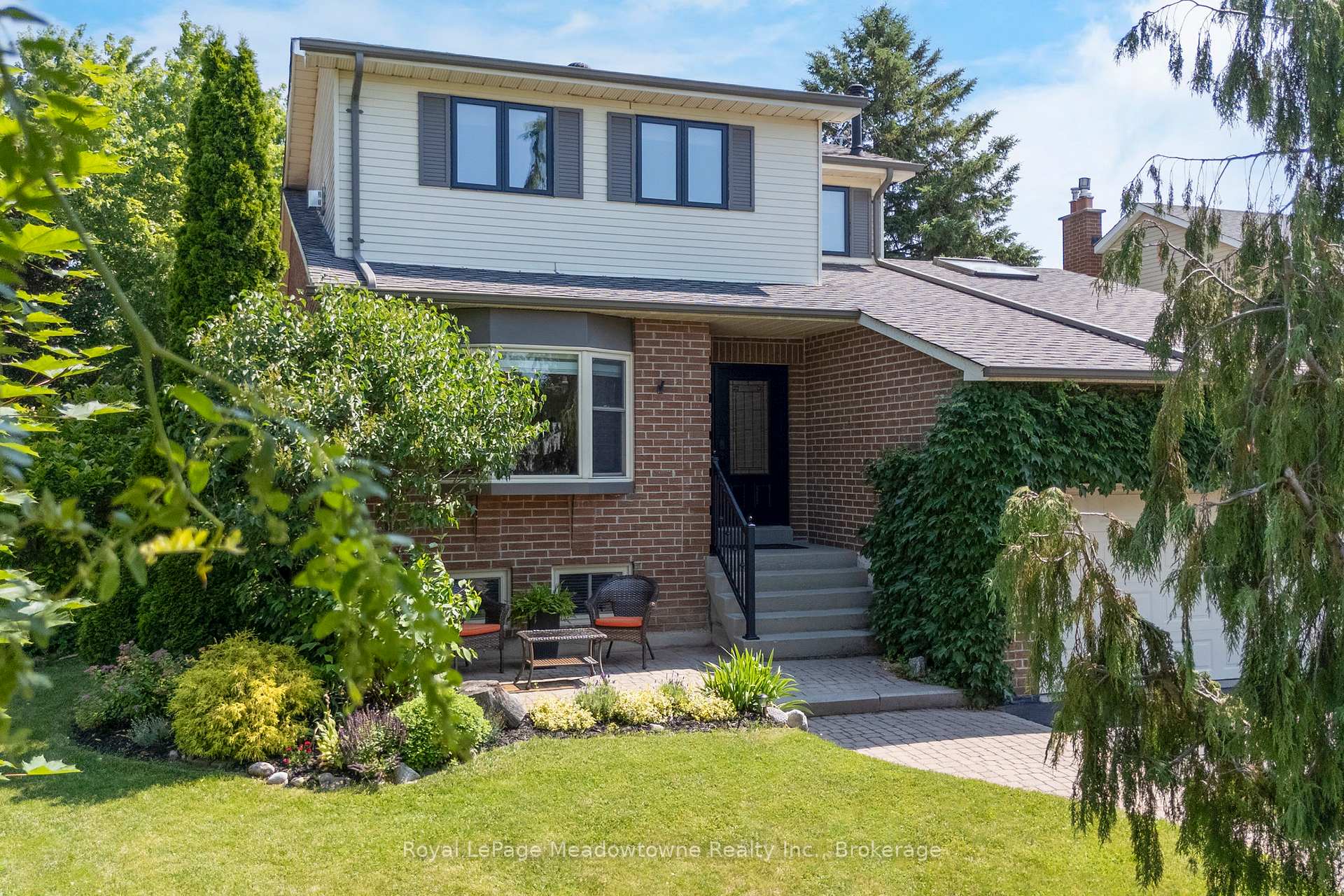 Photo 16 of 738 Robertson Crescent, Milton, Timberlea — HOMEH