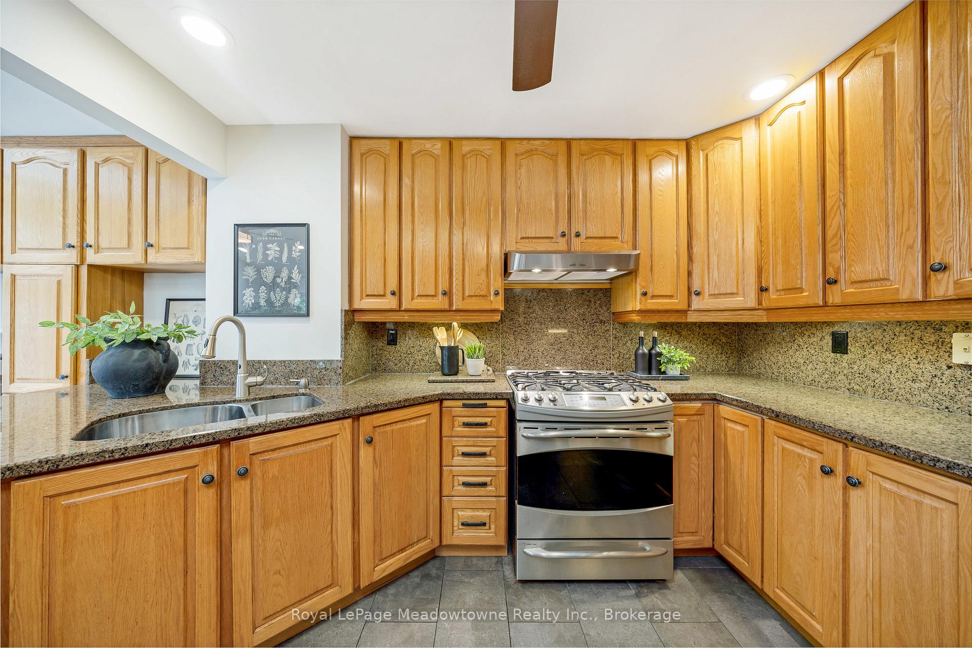 Photo 24 of 738 Robertson Crescent, Milton, Timberlea — HOMEH