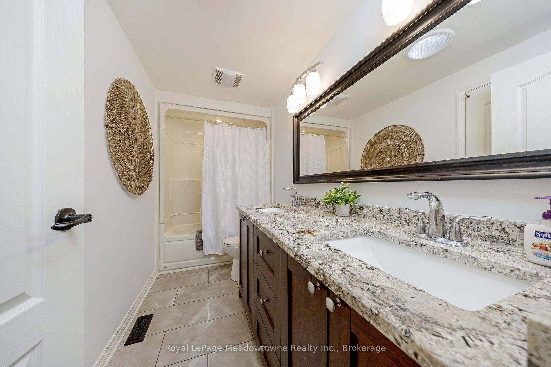 Photo 15 of 738 Robertson Crescent, Milton, Timberlea — HOMEH