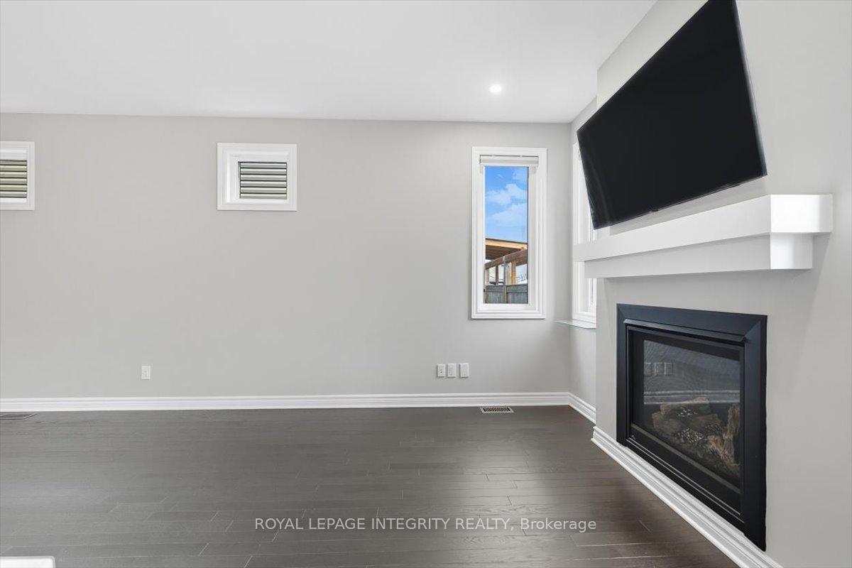 Photo 11 of 707 Des Aubepines Drive, Ottawa, Avalon West — HOMEH
