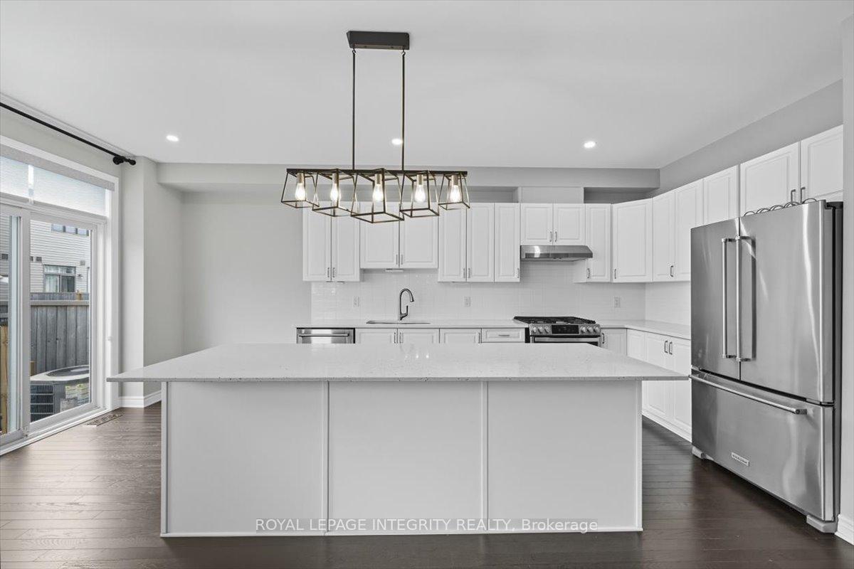 Photo 12 of 707 Des Aubepines Drive, Ottawa, Avalon West — HOMEH
