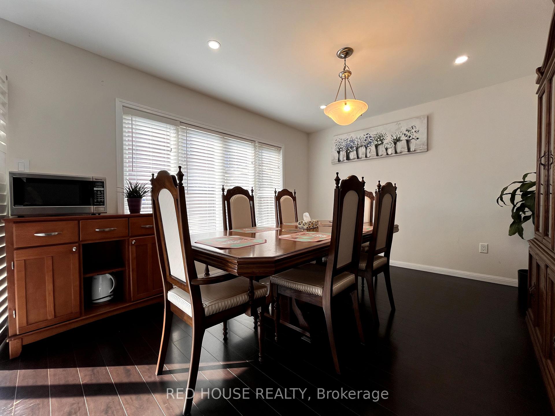 Photo 8 of 747 Winn Trail, Milton, Coates — HOMEH