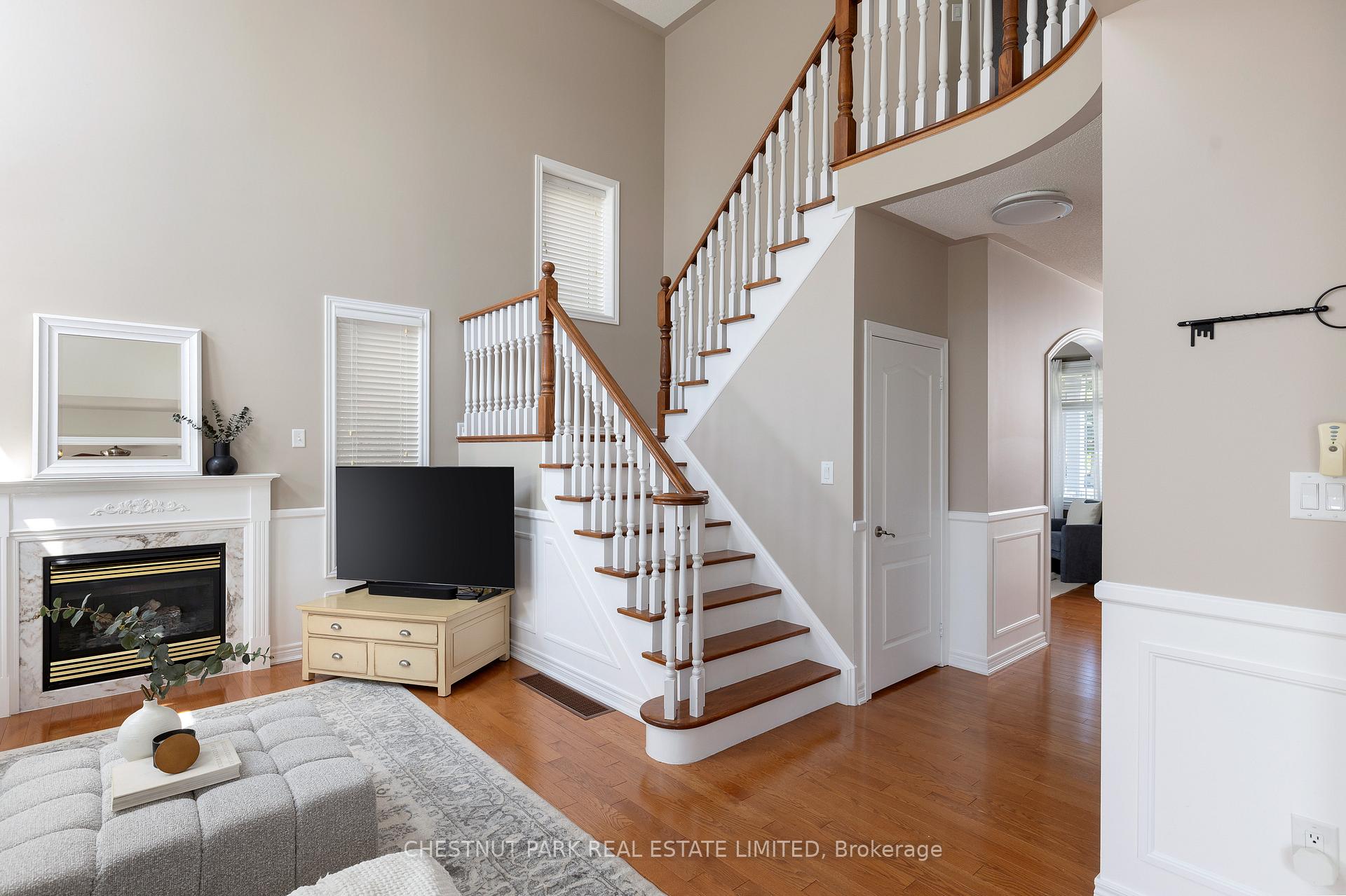 Photo 17 of 65 Northern Dancer Drive, Oshawa, Windfields — HOMEH