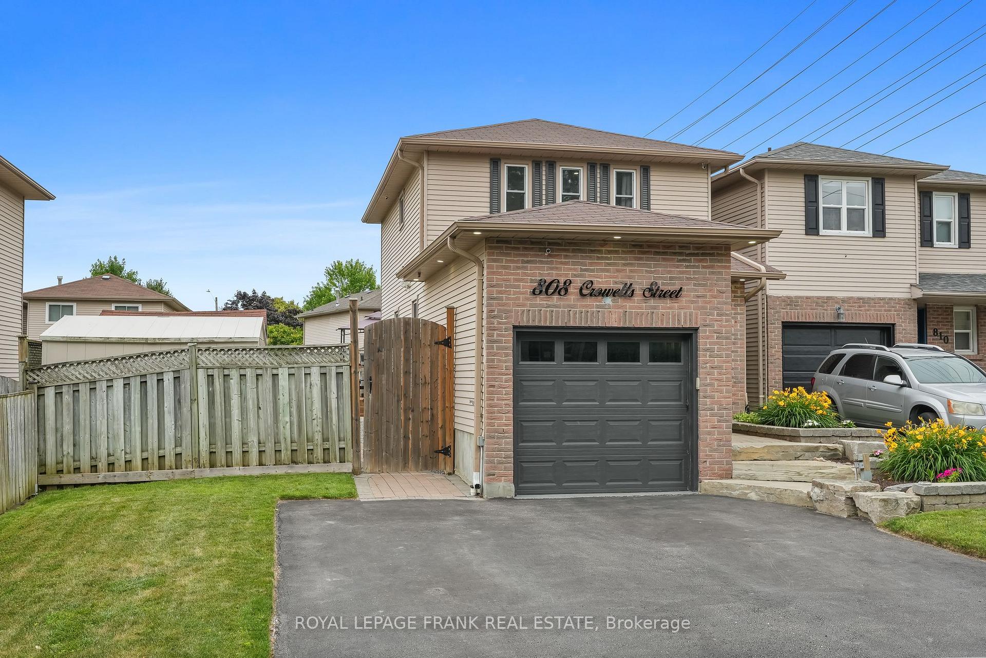 Photo 2 of 808 Crowells Street, Oshawa, Pinecrest — HOMEH